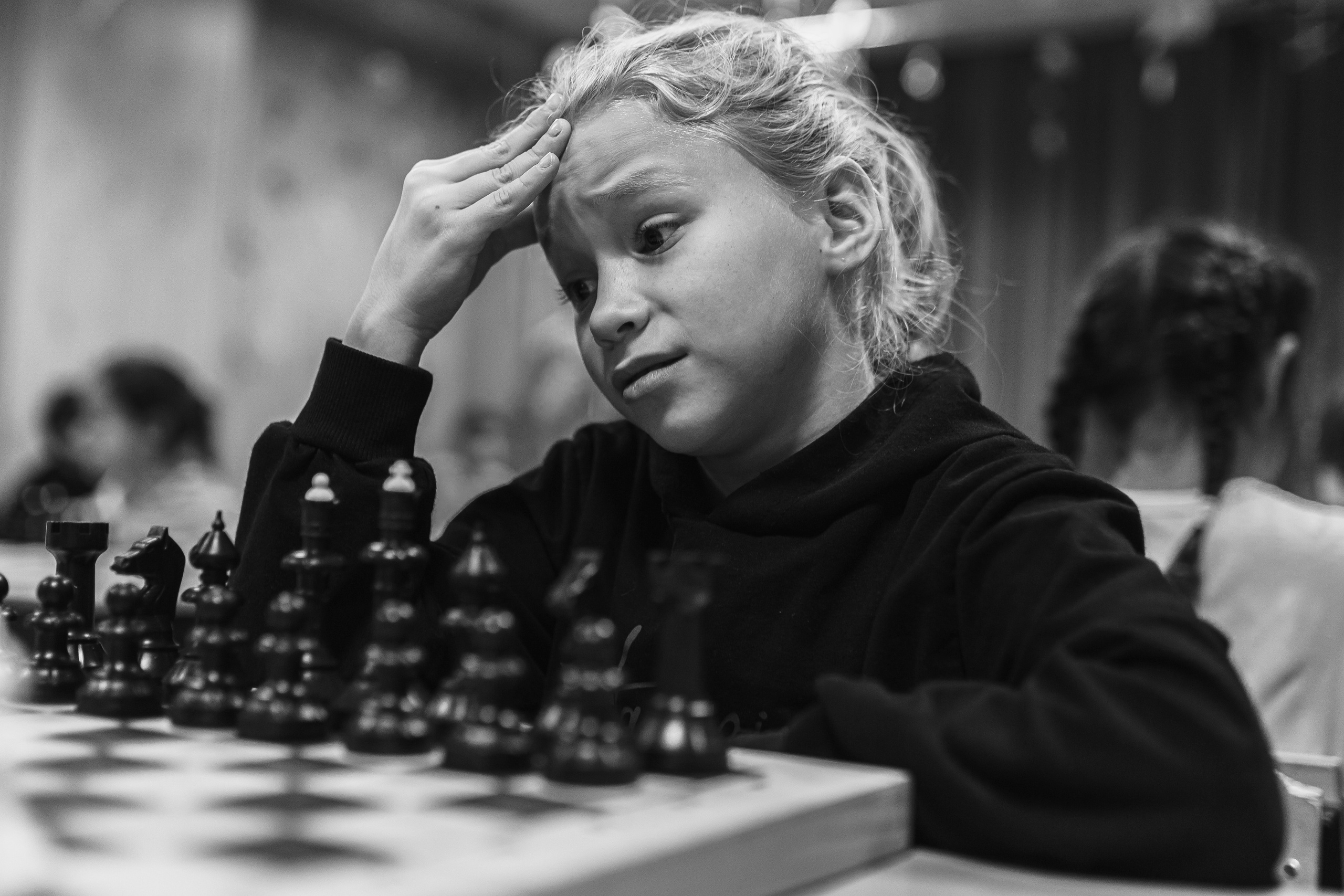 Репортажная сьёмка игры в шахматы в детском доме. Семейный и детский фотограф в Рязани Васюгова Мария