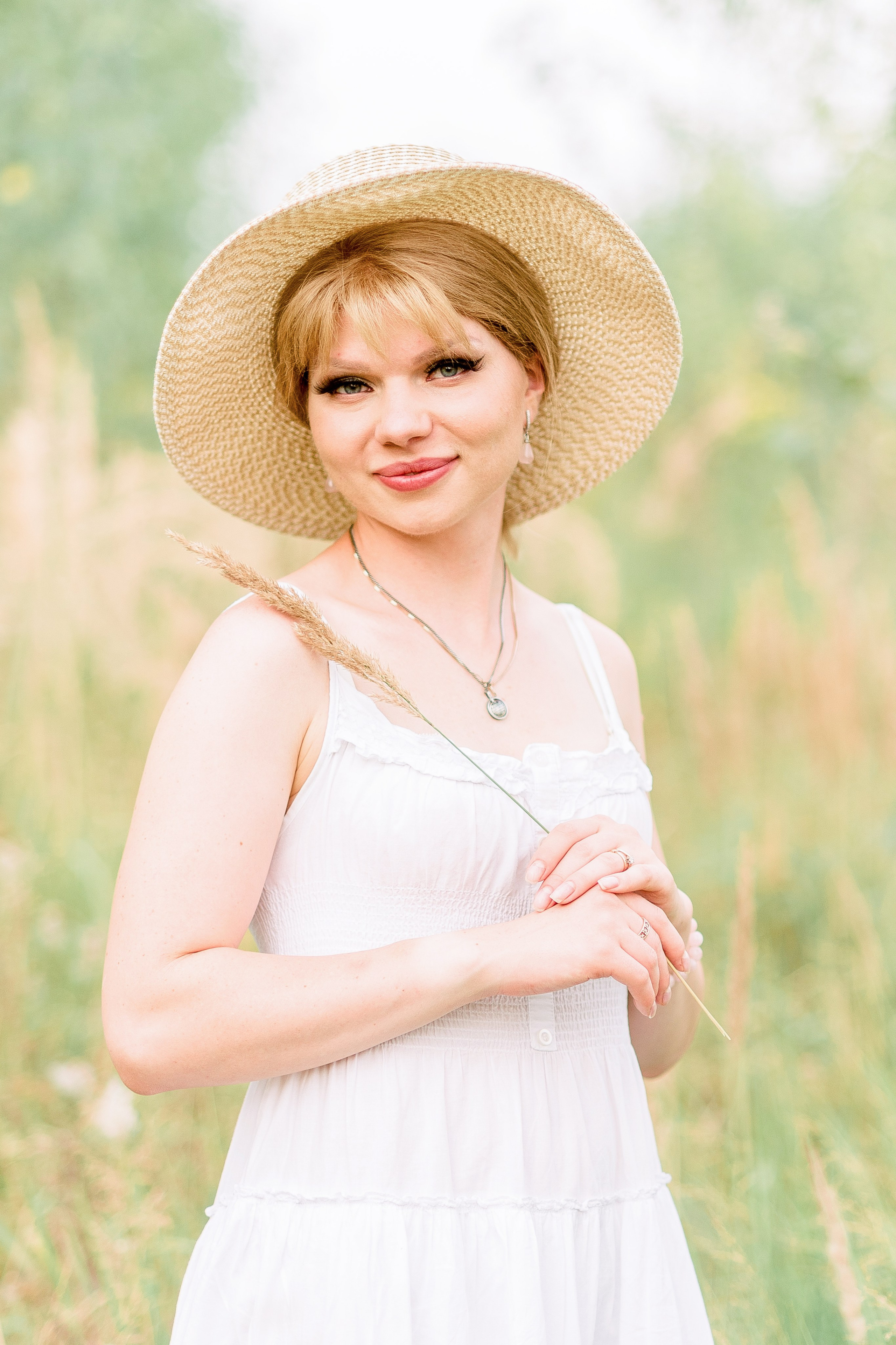 В поле. Фотограф Юлия Попова