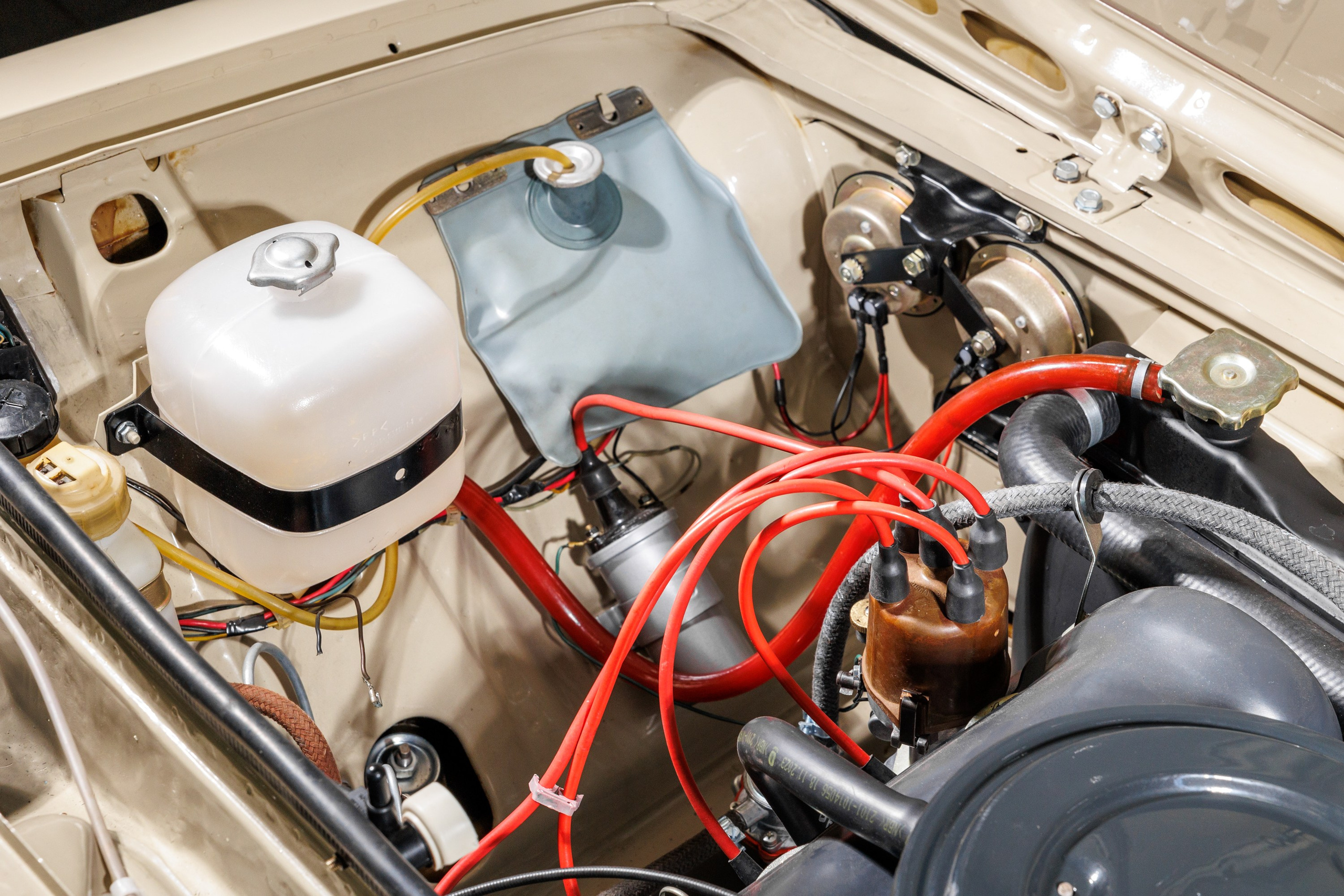 Автомобильная фотосъемка ВАЗ 2101 после реставрации в Бюро "Наследие"