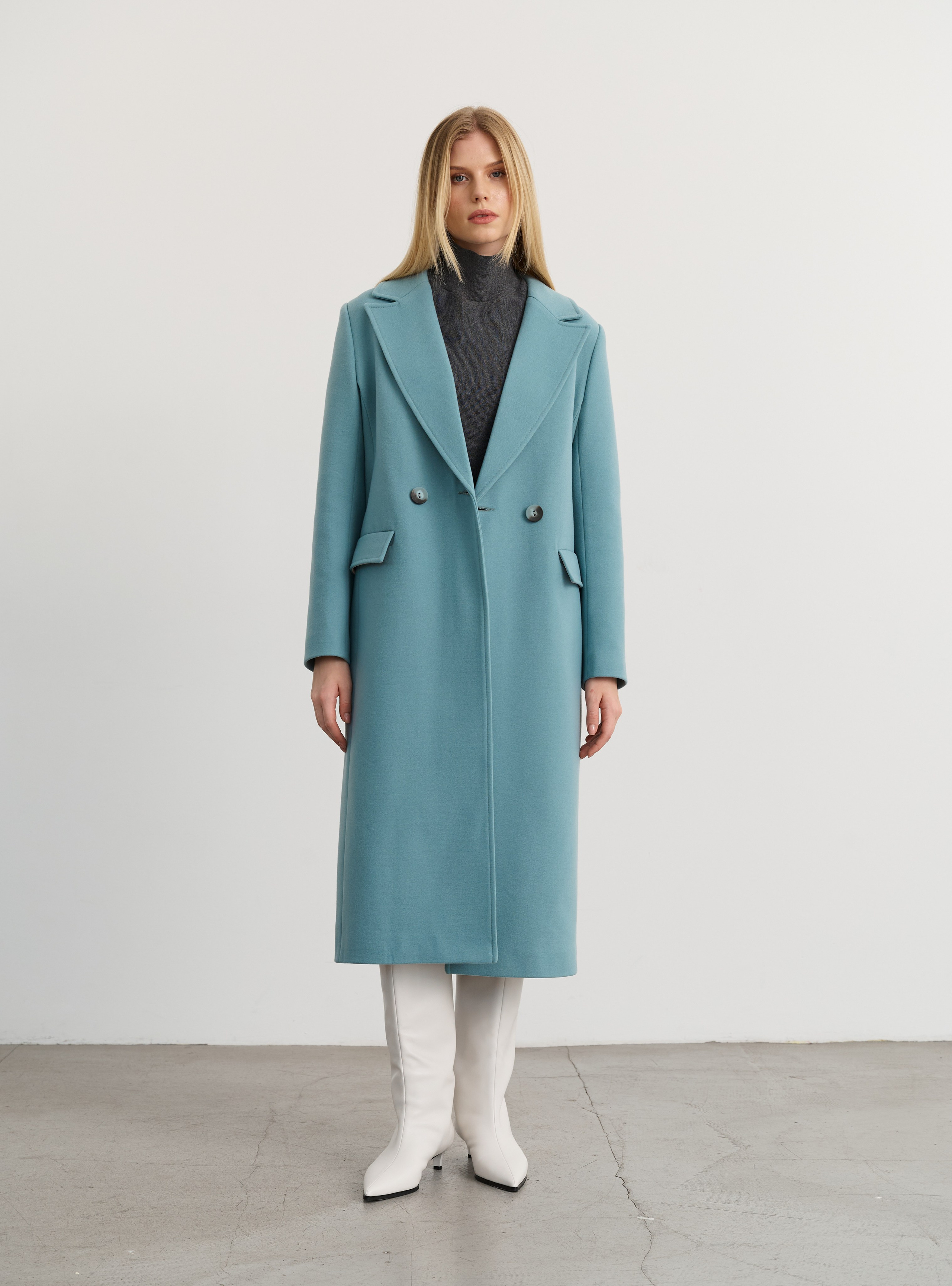 Каталог для бренда верхней одежды Sheily. Fashion фотограф в Москве Ксения Чупрунова