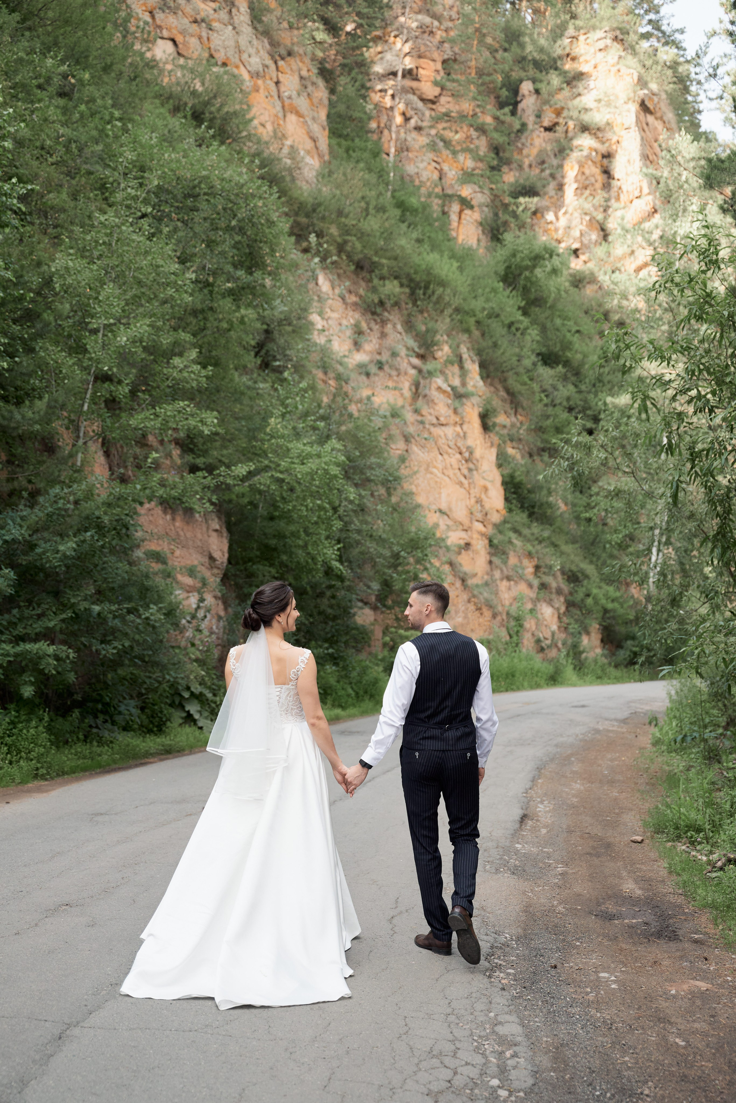 Дорога у карьера. Свадебный фотограф Александр Браво