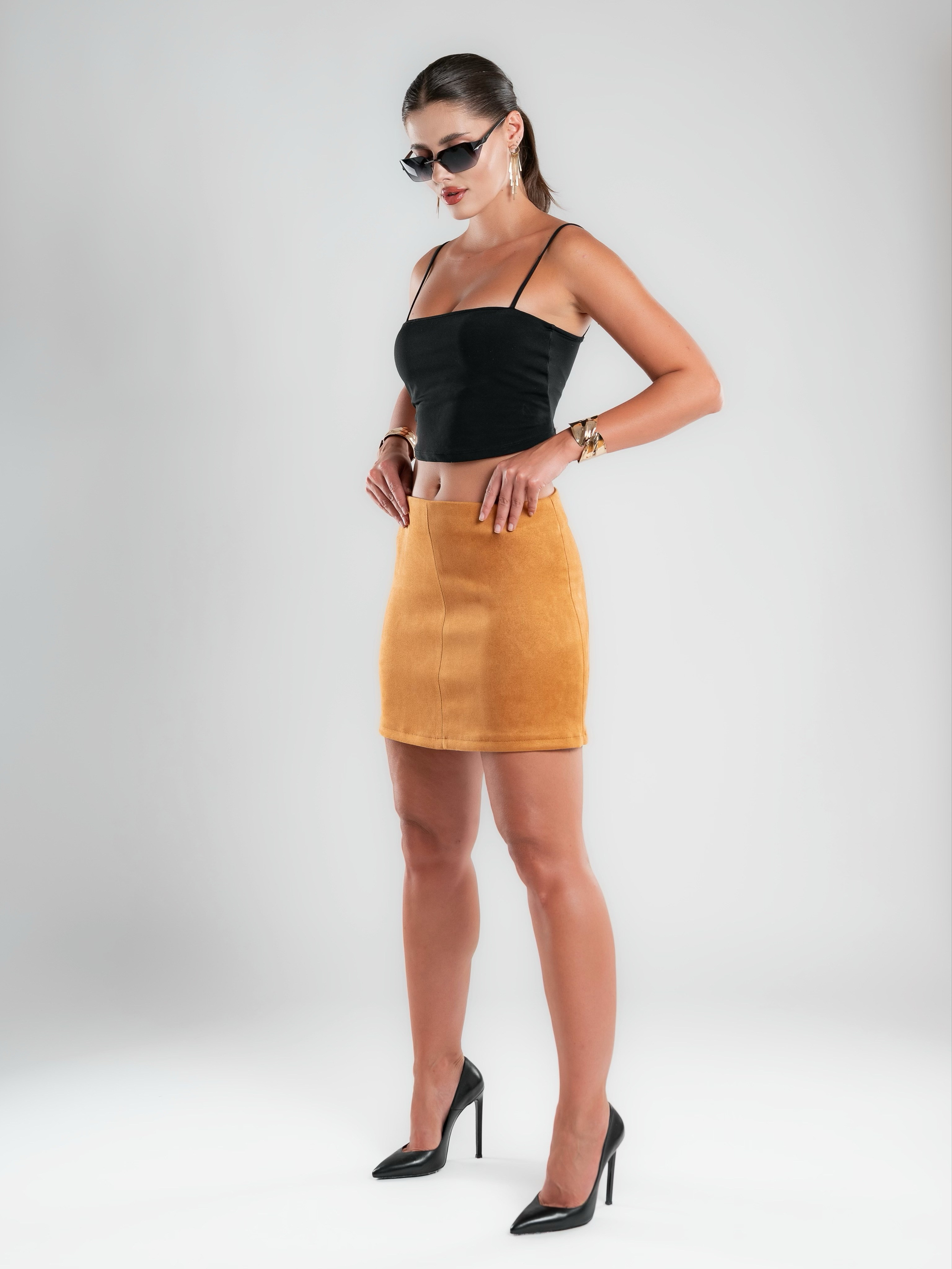 Мини-юбки замшевые. Предметный фотограф, фото для маркетплейсов Пятигорск, КМВ