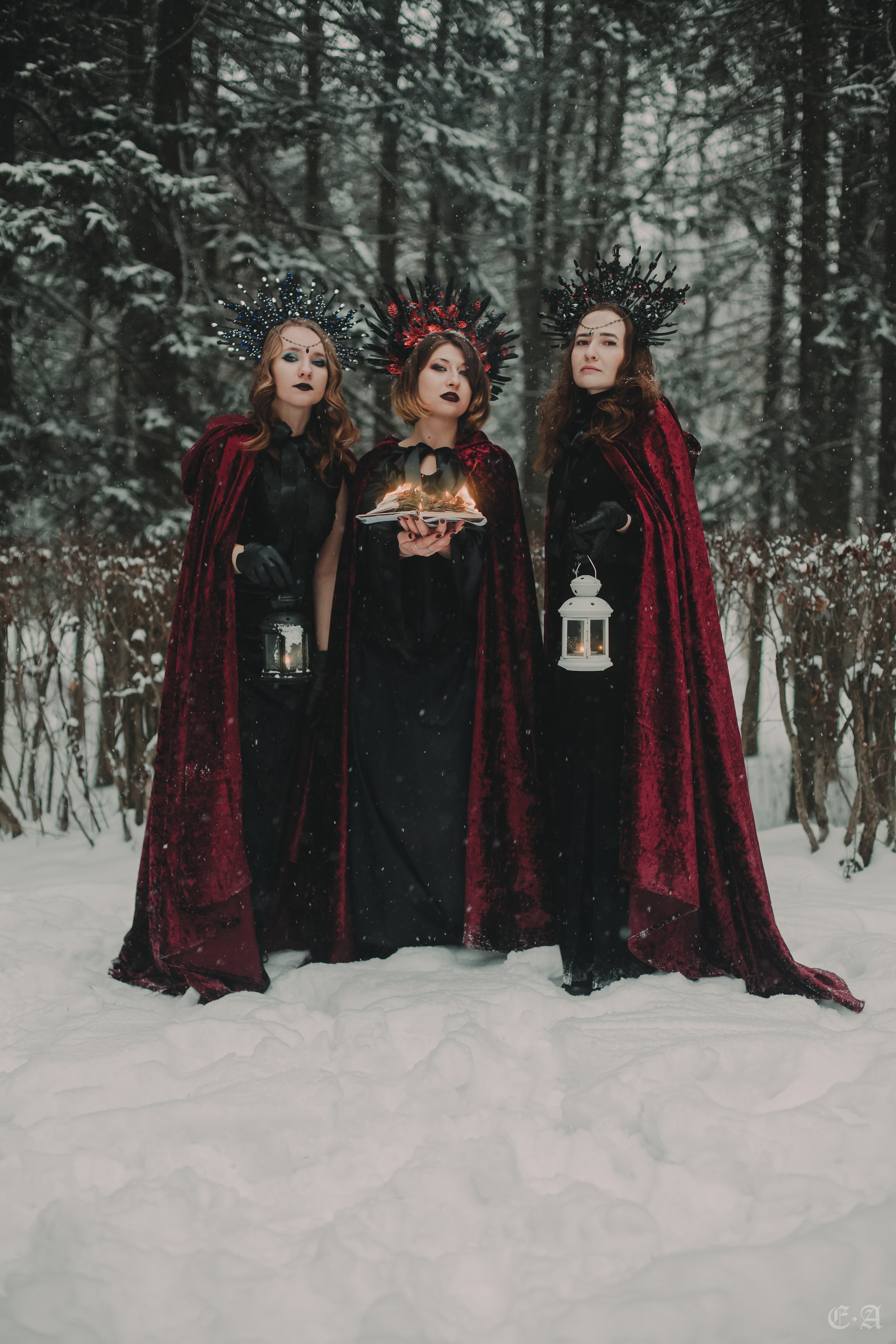 Зимняя сказка для Witch Light. Фотограф Ellairen