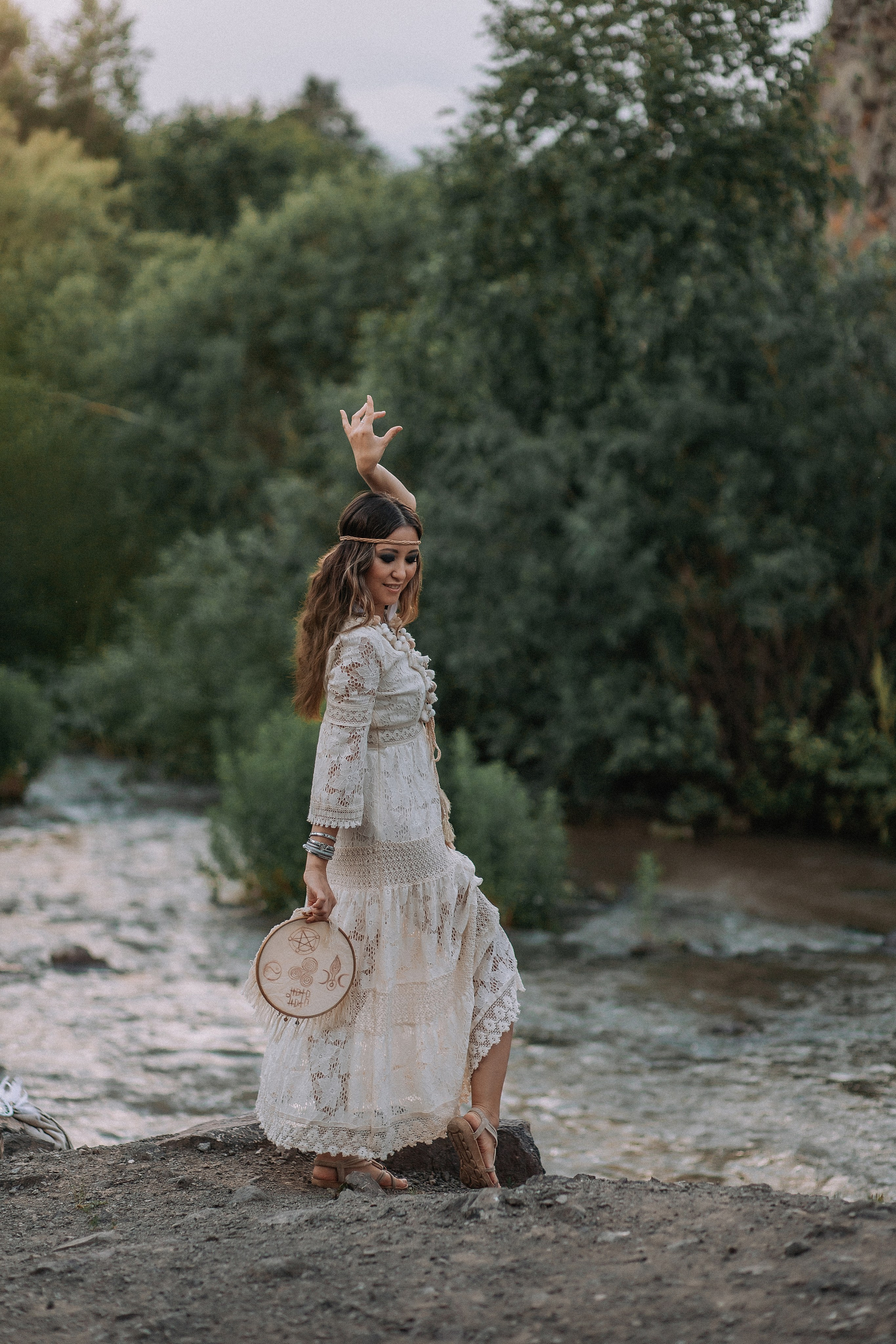 Закат у водопада. Детский и семейный фотограф в Красноярске Юлия Бирюкова