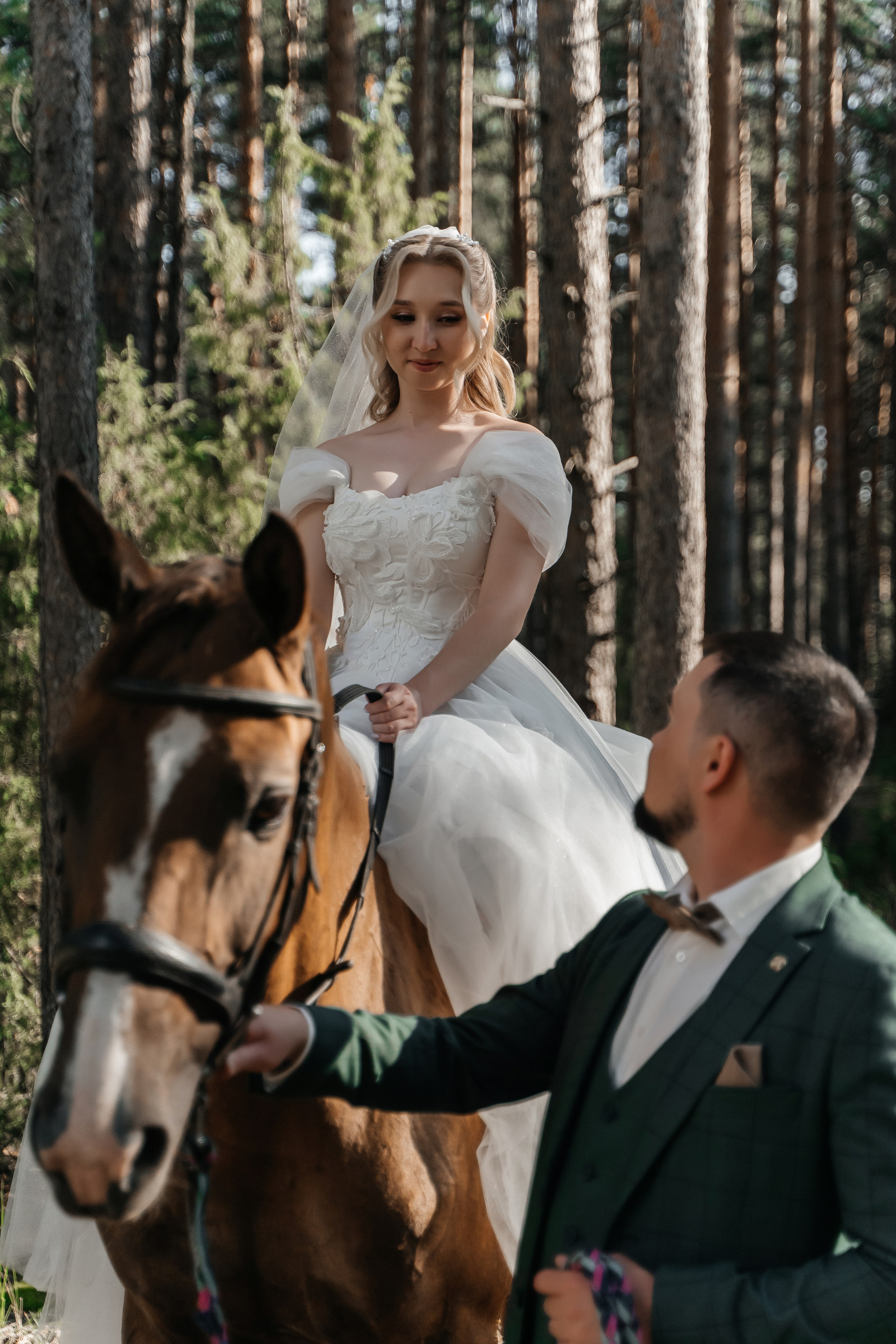 Свадебная прогулка. Свадебный фотограф видеограф Чебоксары