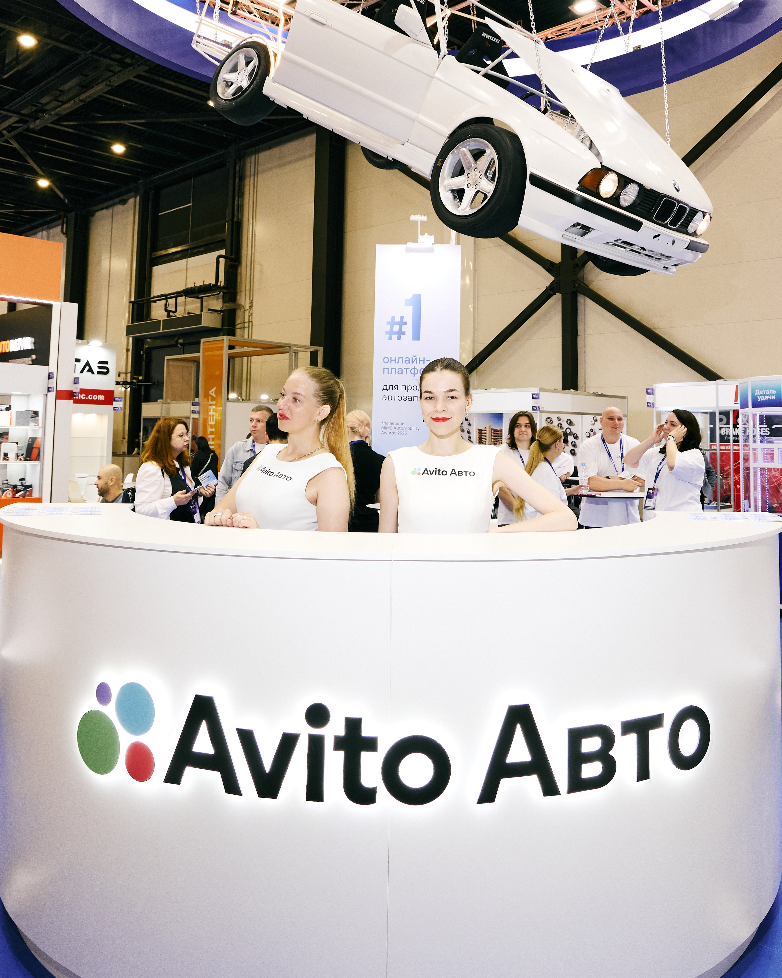 Avito SPB. Svyatoslav Lebedev | Advertising photographer — Commercial shooting, Art direction, AI integration