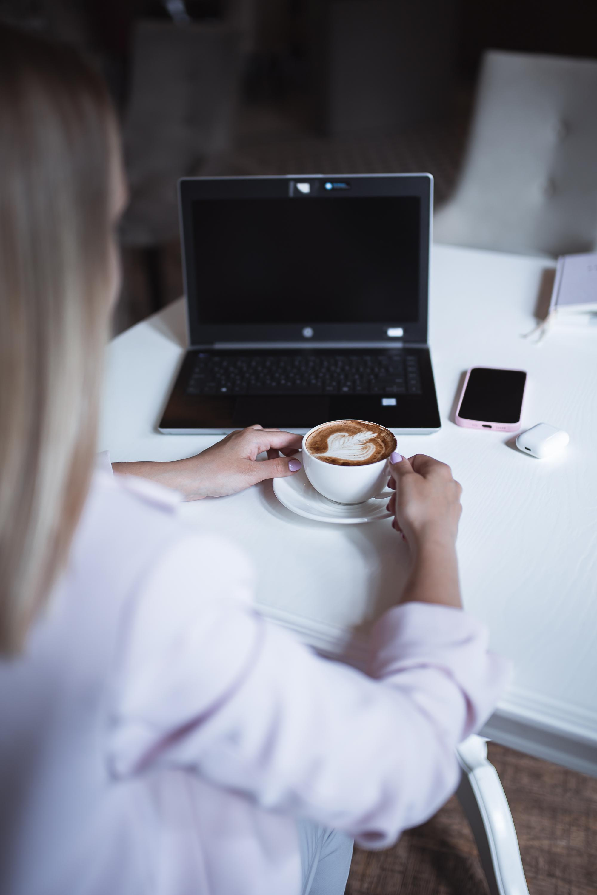 Елена Инстаграм-маркетолог. Фотограф в Москве и Московской области Анна Кузьмина @ne.secret