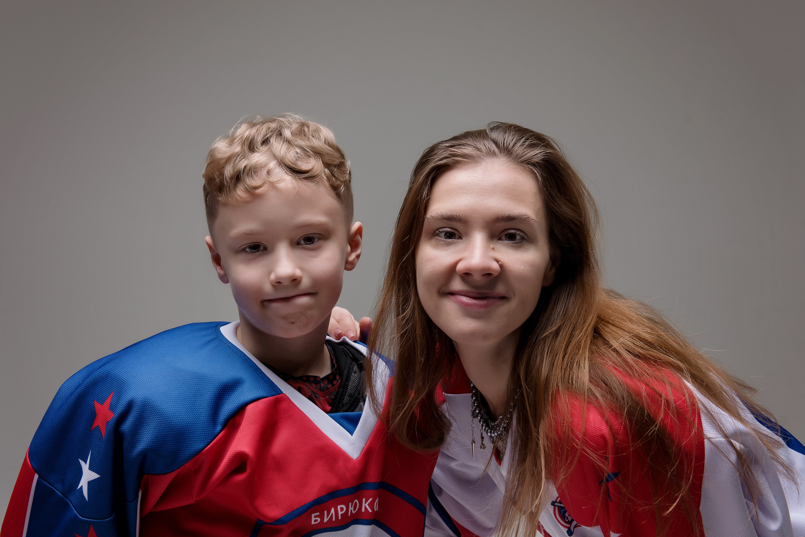 Хоккей — Гимнастика групповая съемка. Детский фотограф в Долгопрудном и Москве