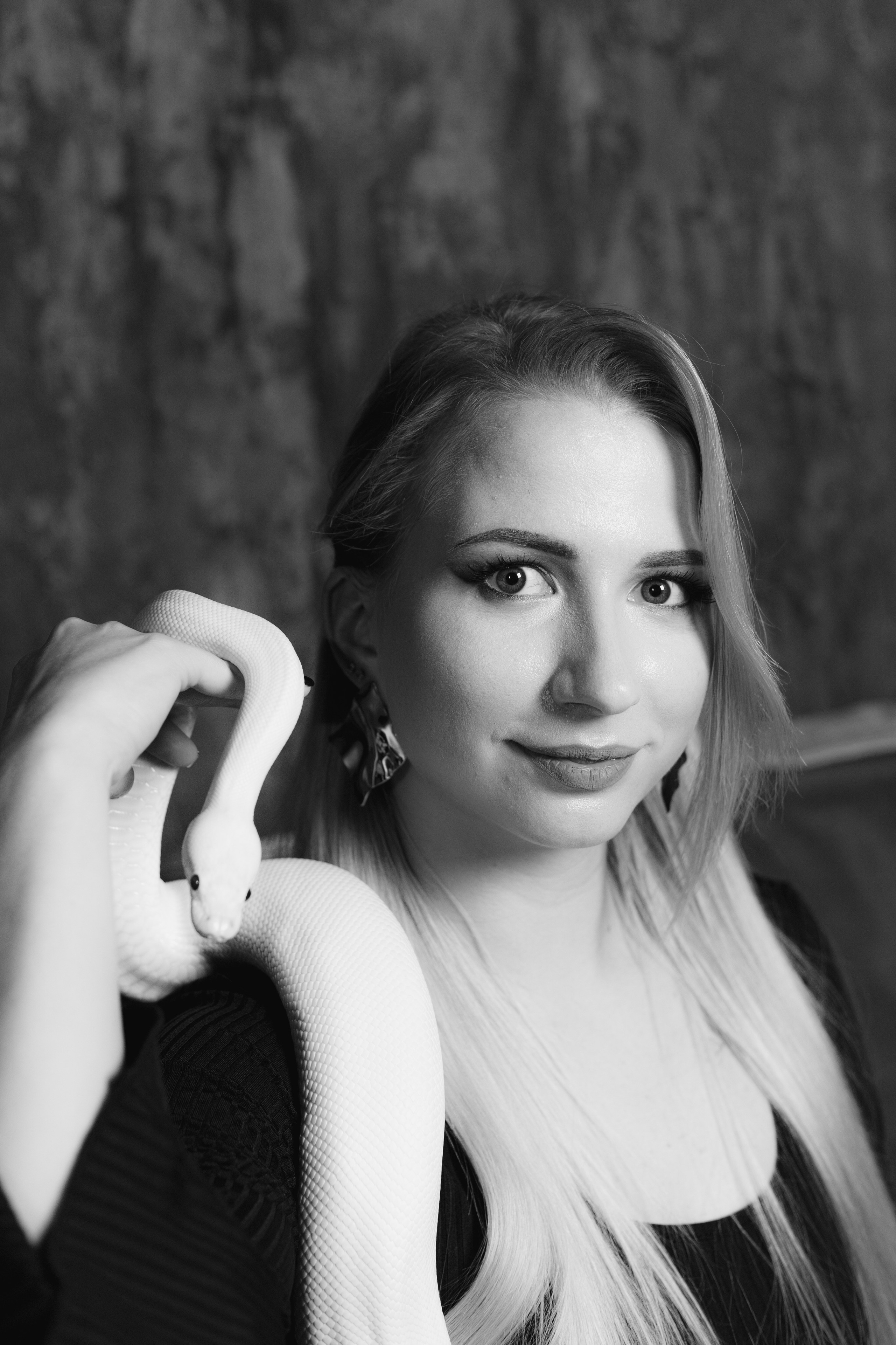 Фотосессия сестер с фотостудии с белой змеей в Санкт-Петербурге. Фотограф в Санкт-Петербурге, Анна Скворцова