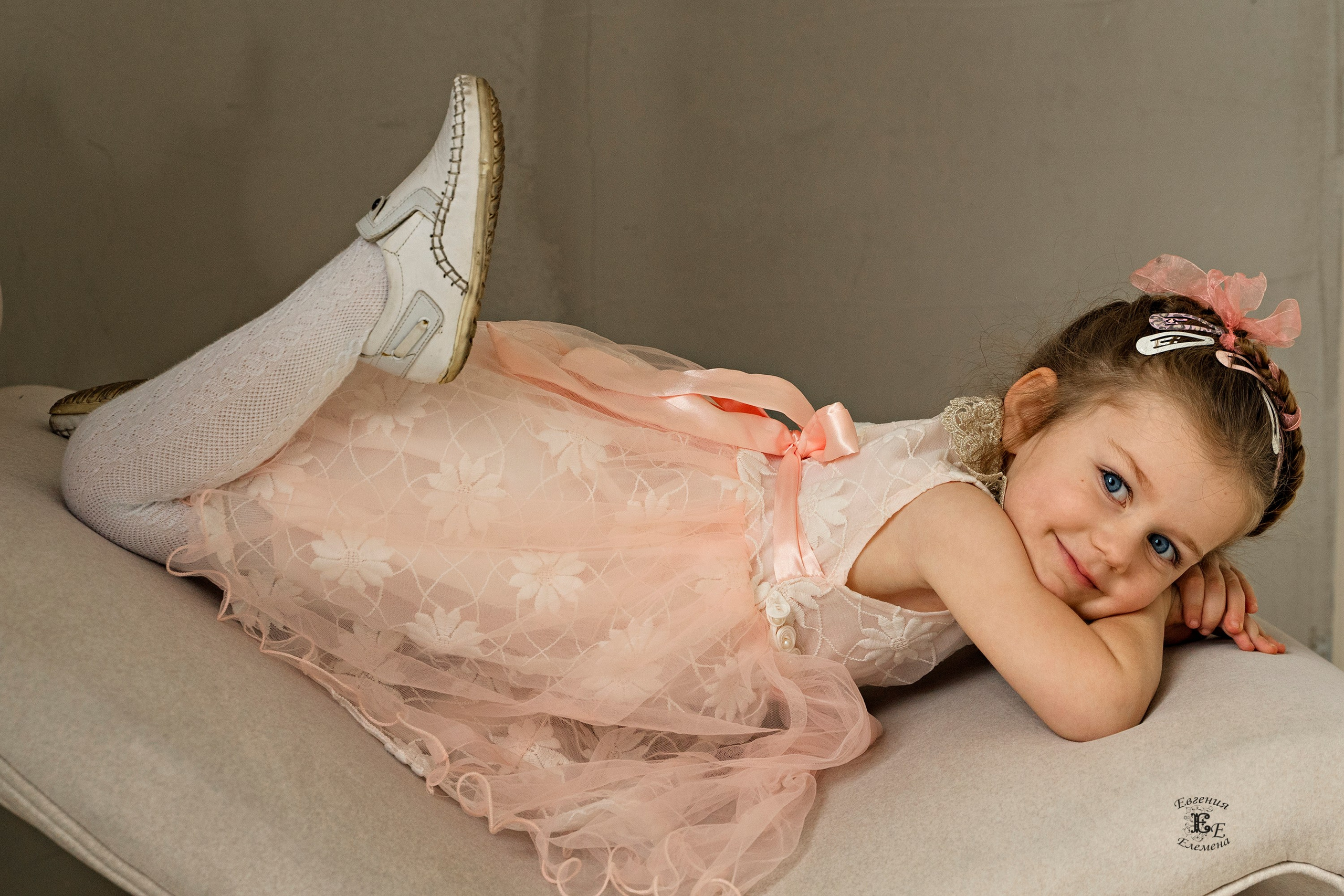 Фотосъемка Таисии и подружек. Семейный и портретный фотограф в Санкт-Петербурге Евгения Елемена