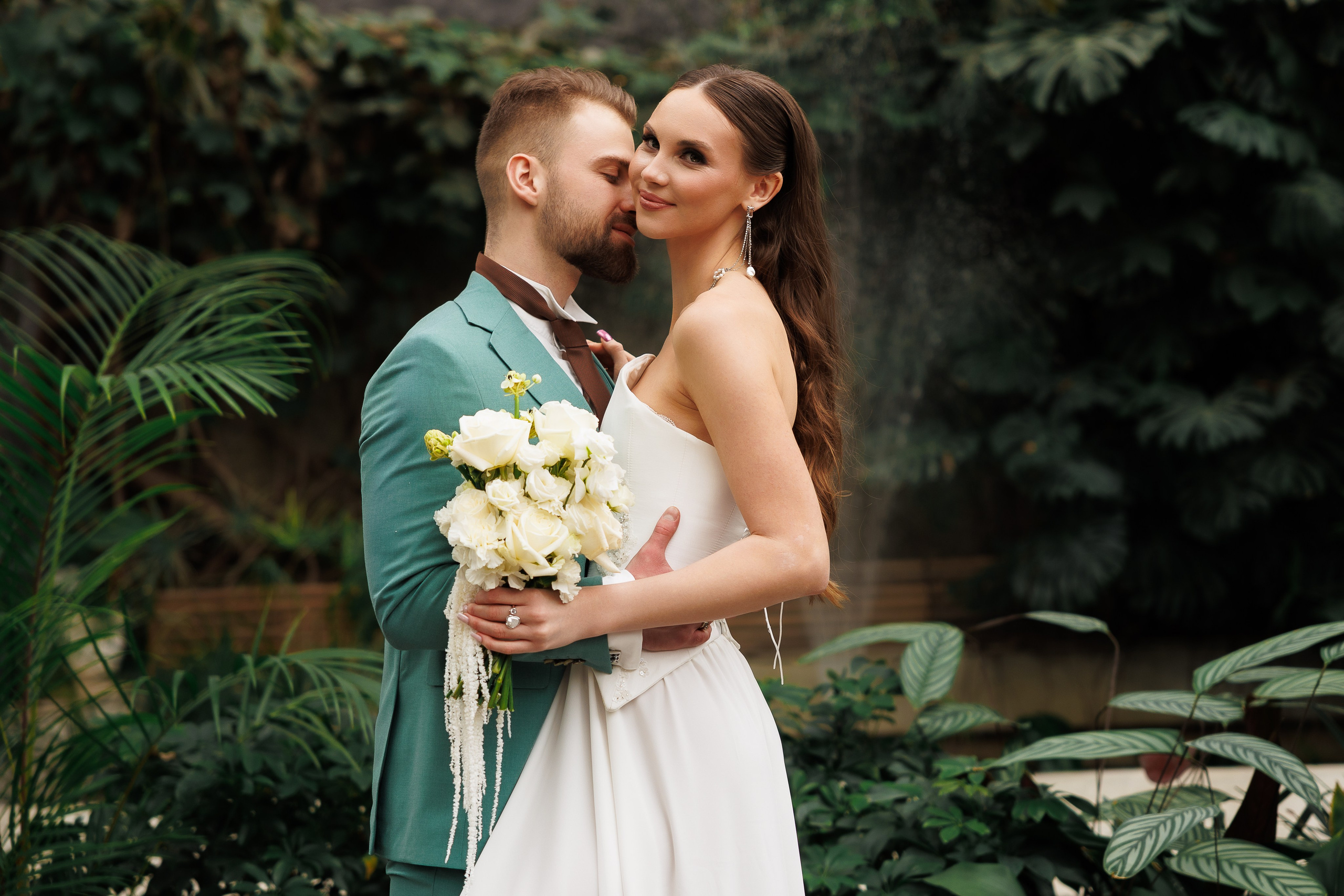 Свадебная прогулка в оранжерее. Питер. Свадебный и семейный фотограф в Москве Красинская Мария