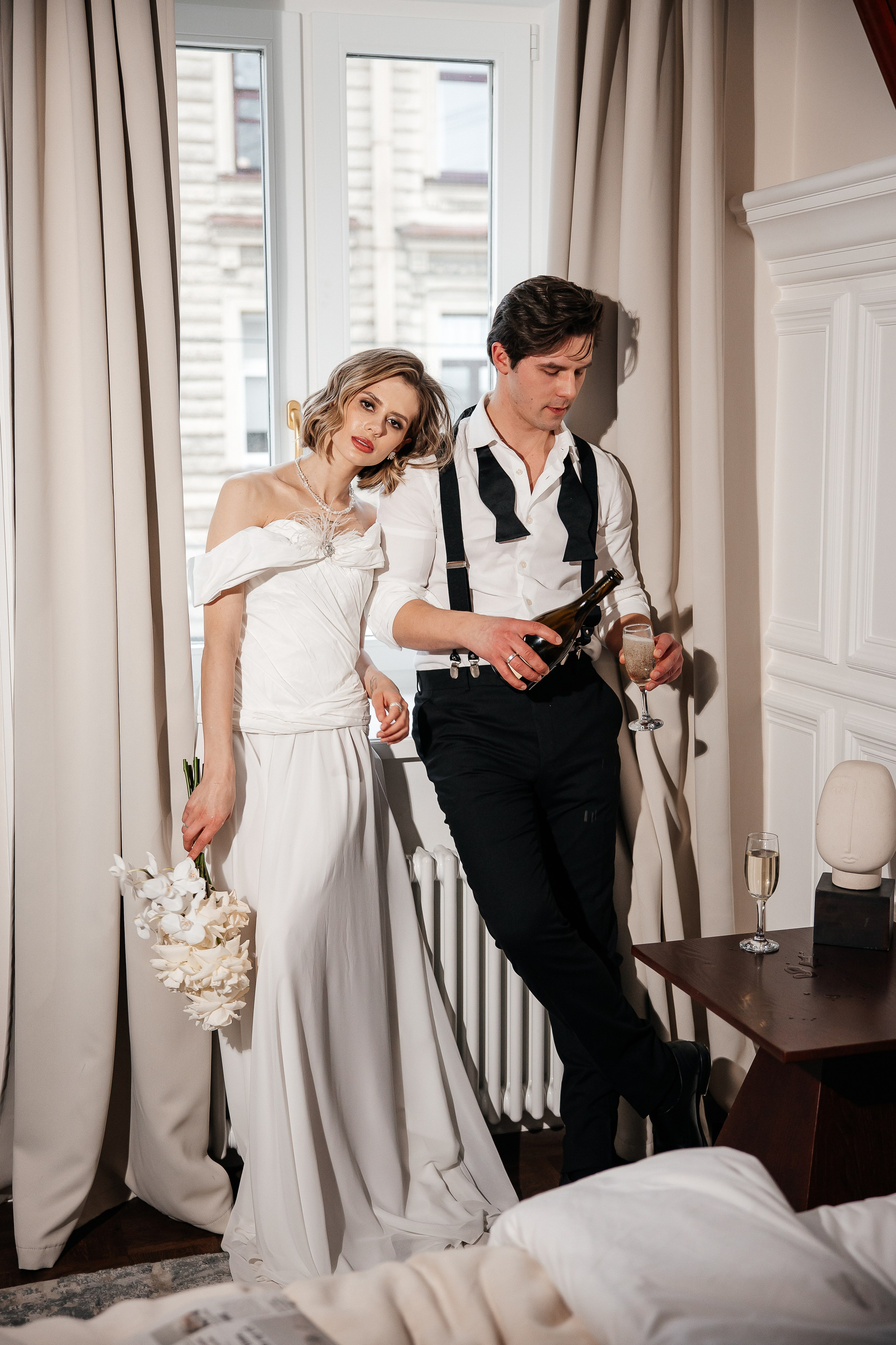 Утро жениха и невесты в отеле. Свадебный и семейный фотограф в Москве Красинская Мария