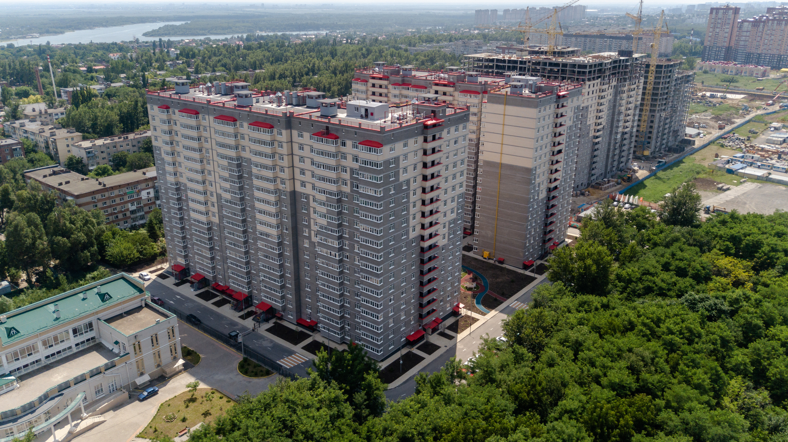 Профессиональная высотная фото и видео съемка недвижимости