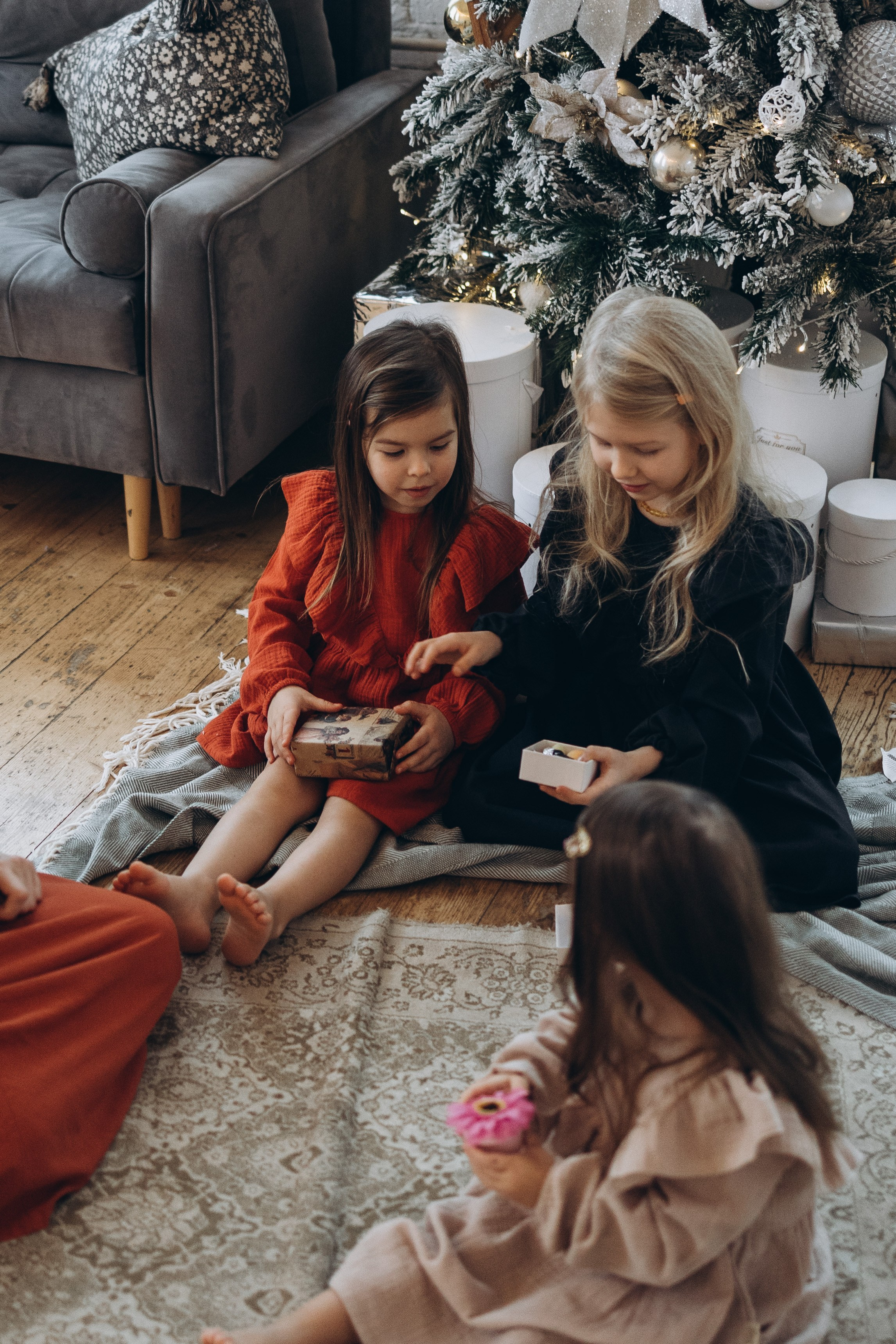 Эля, Вася, Алиса, Ева, Мира. Семейный фотограф в Москве Виктория Ястребинская