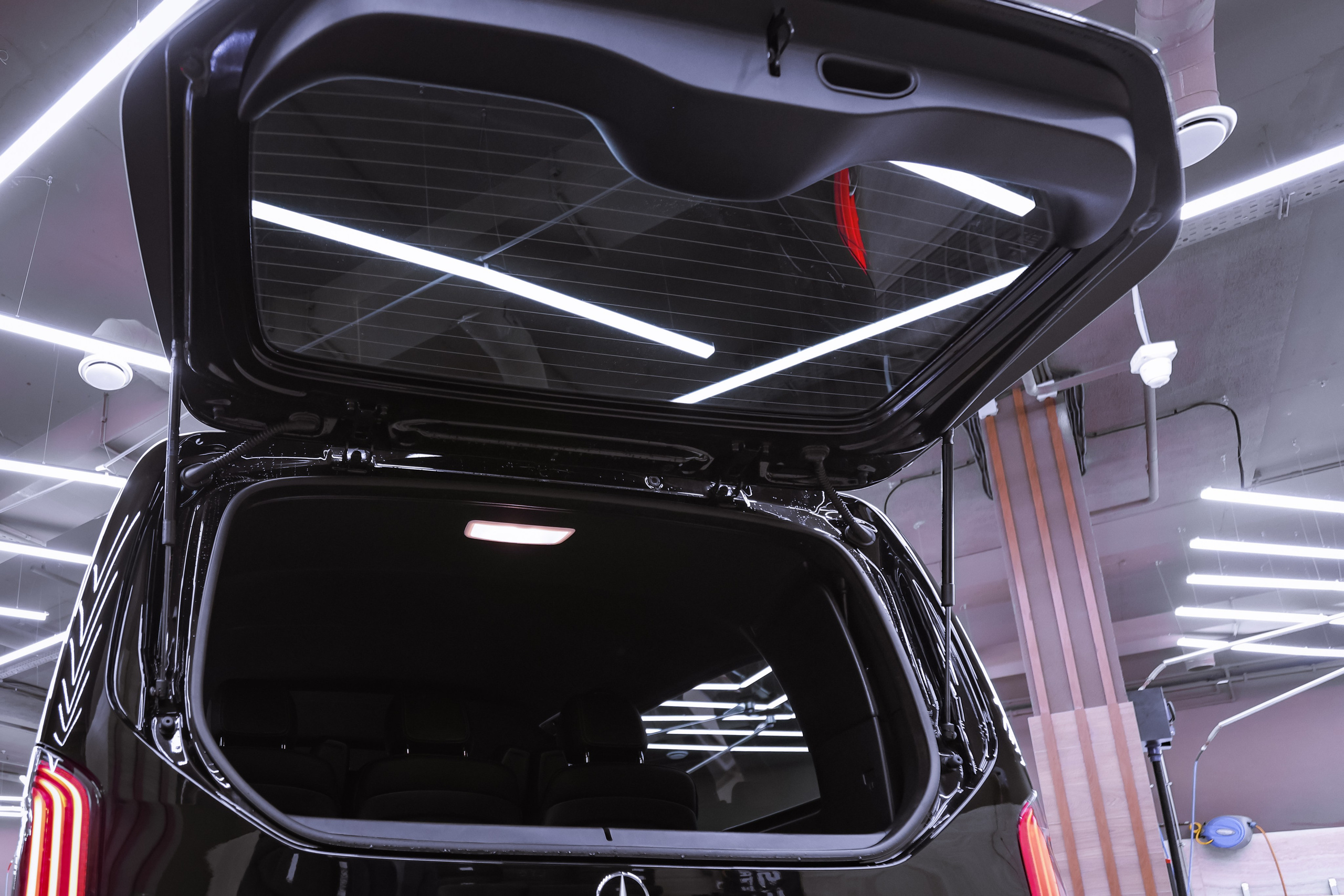 2024 MERCEDES BENZ V 300 d 4MATIC. Mixturecaptures