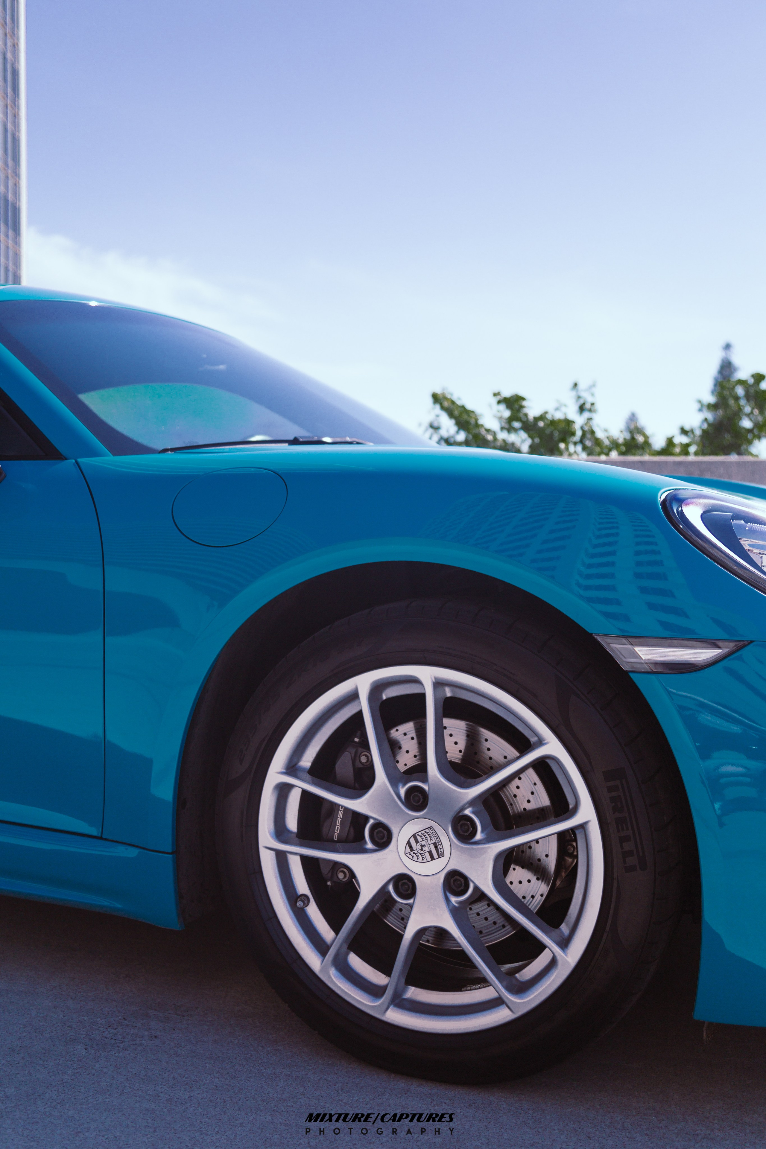 2019 Porsche 718 Cayman. Mixturecaptures