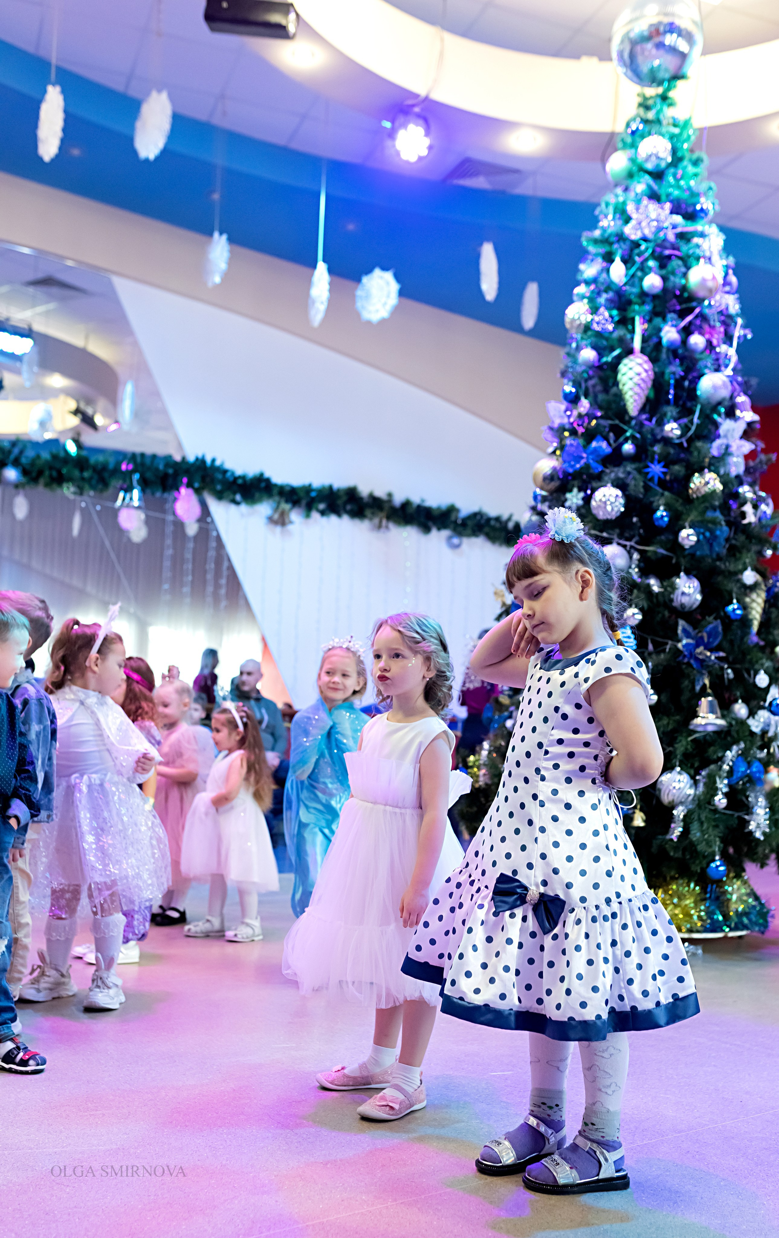 Утренник в ДОФ 04.01.25. Ольга Смирнова юрист, фотограф