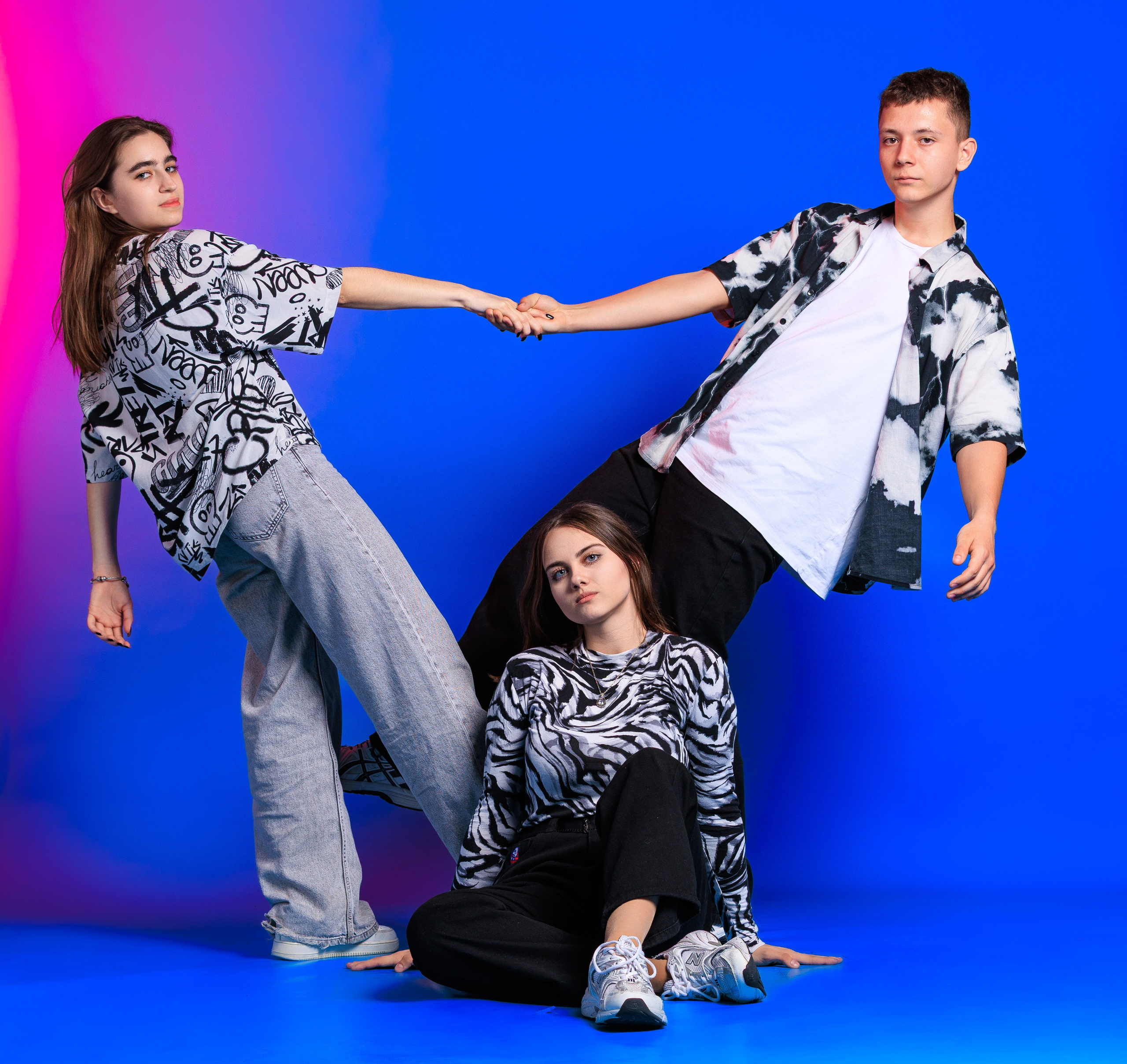 Смотреть фотки в фотостудии. Выпускные альбомы Геленджик, Новороссийск, Краснодар, Туапсе