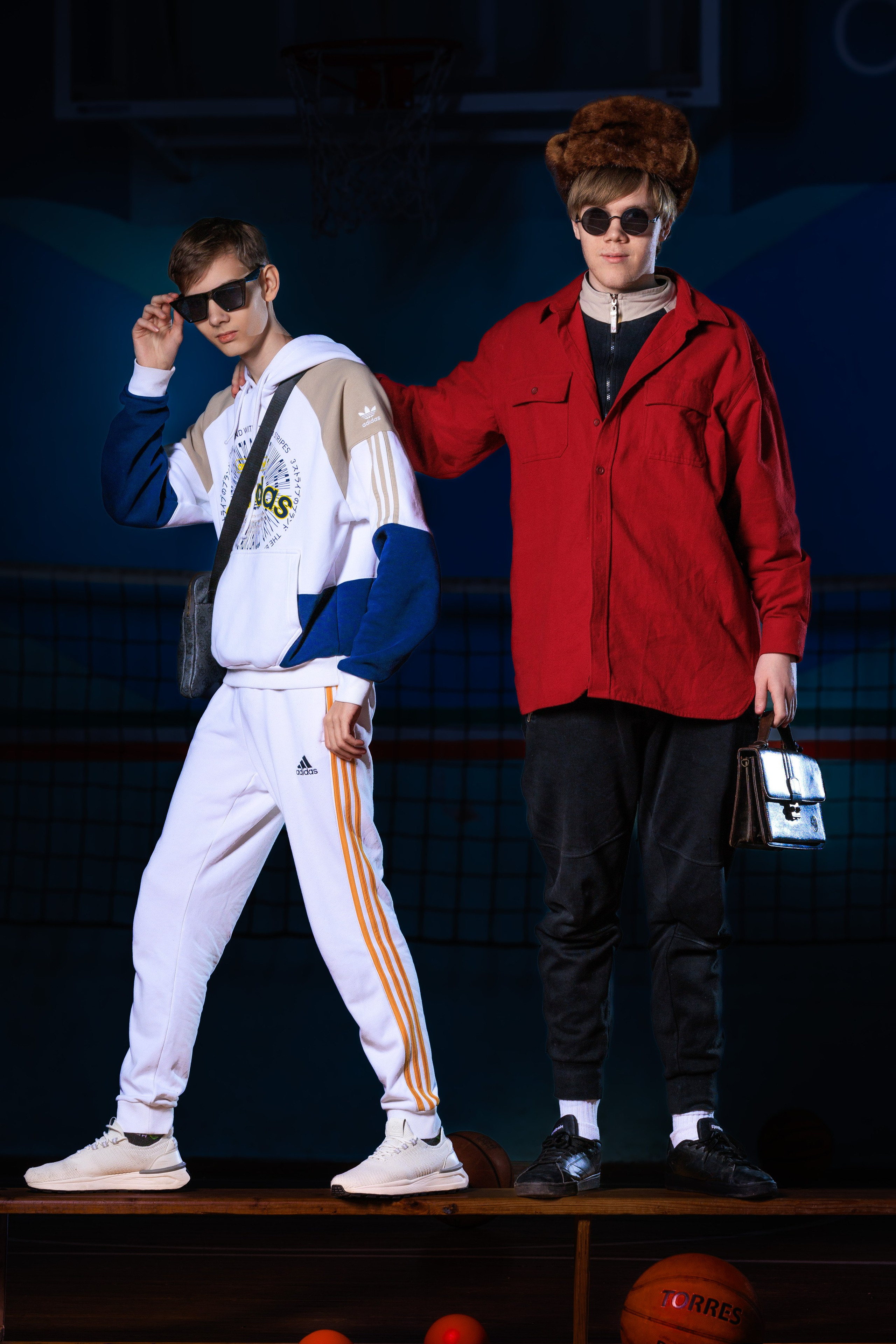 Смотреть фотки в спортзале. Выпускные альбомы Геленджик, Новороссийск, Краснодар, Туапсе