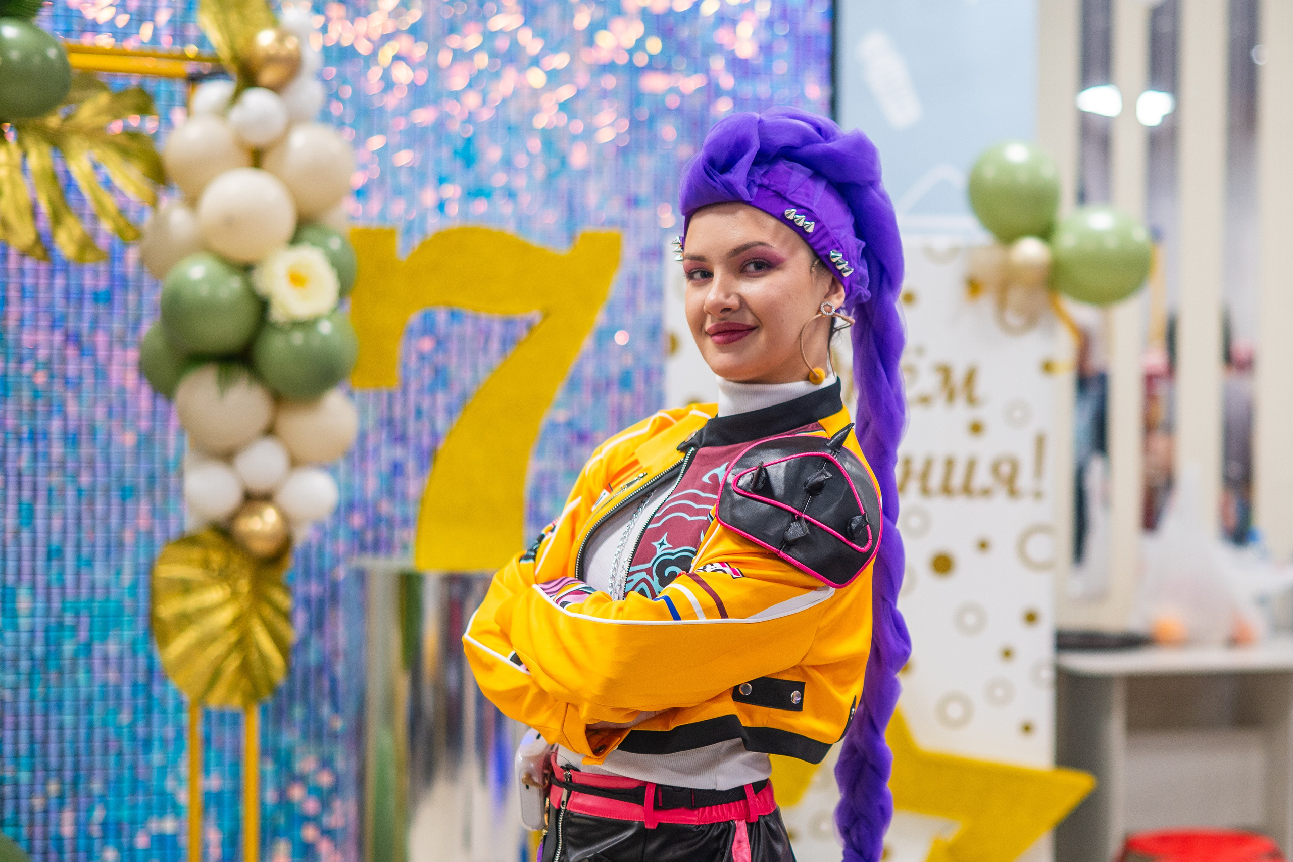 День Рождения Аленочки в Ниндзя Кидс в гости к ней пришла Супер Звезда Руми. Я Ольга Казанцева, фотографирую снимаю ваши киноистории и печатаю фото и цифровые портреты на холсте