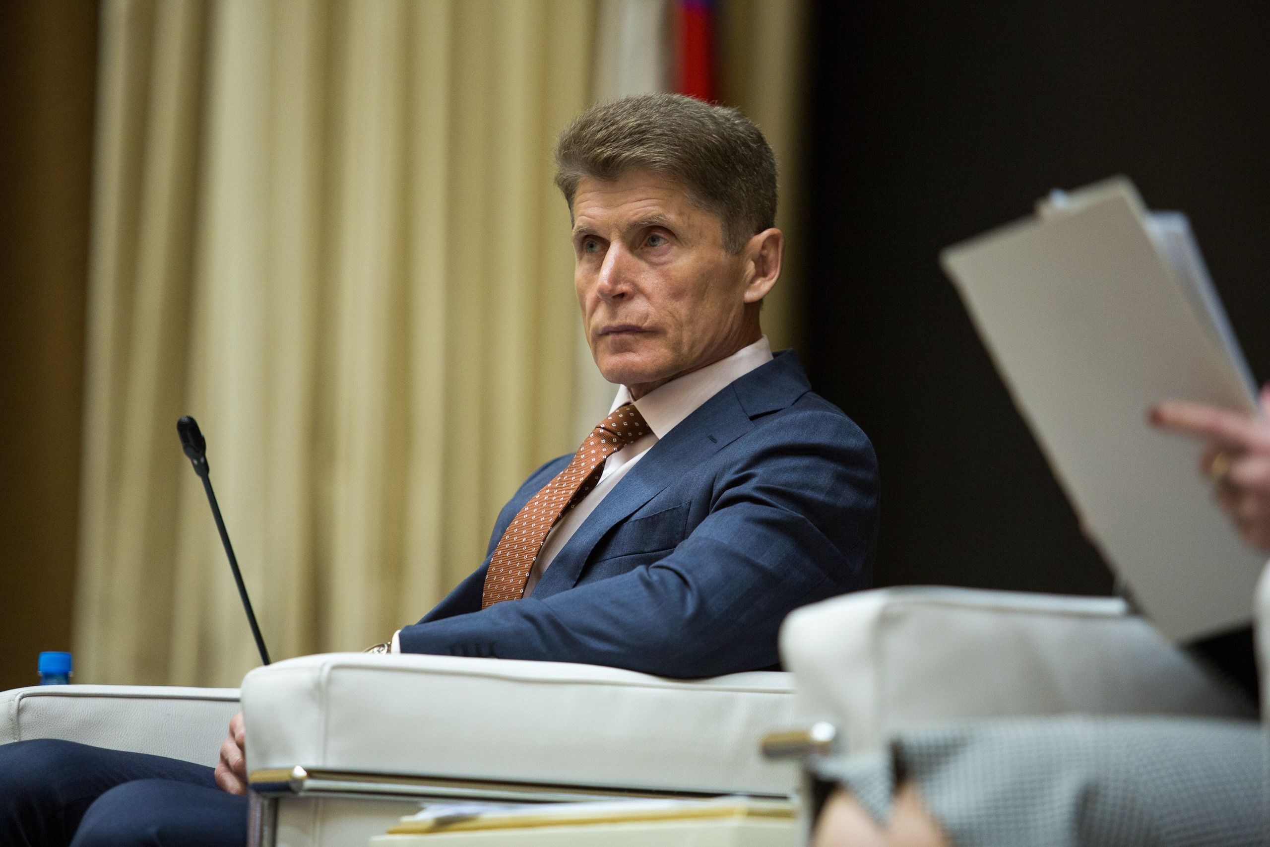 Пленарное заседание «Бизнес у моря». Репортажный фотограф во Владивостоке