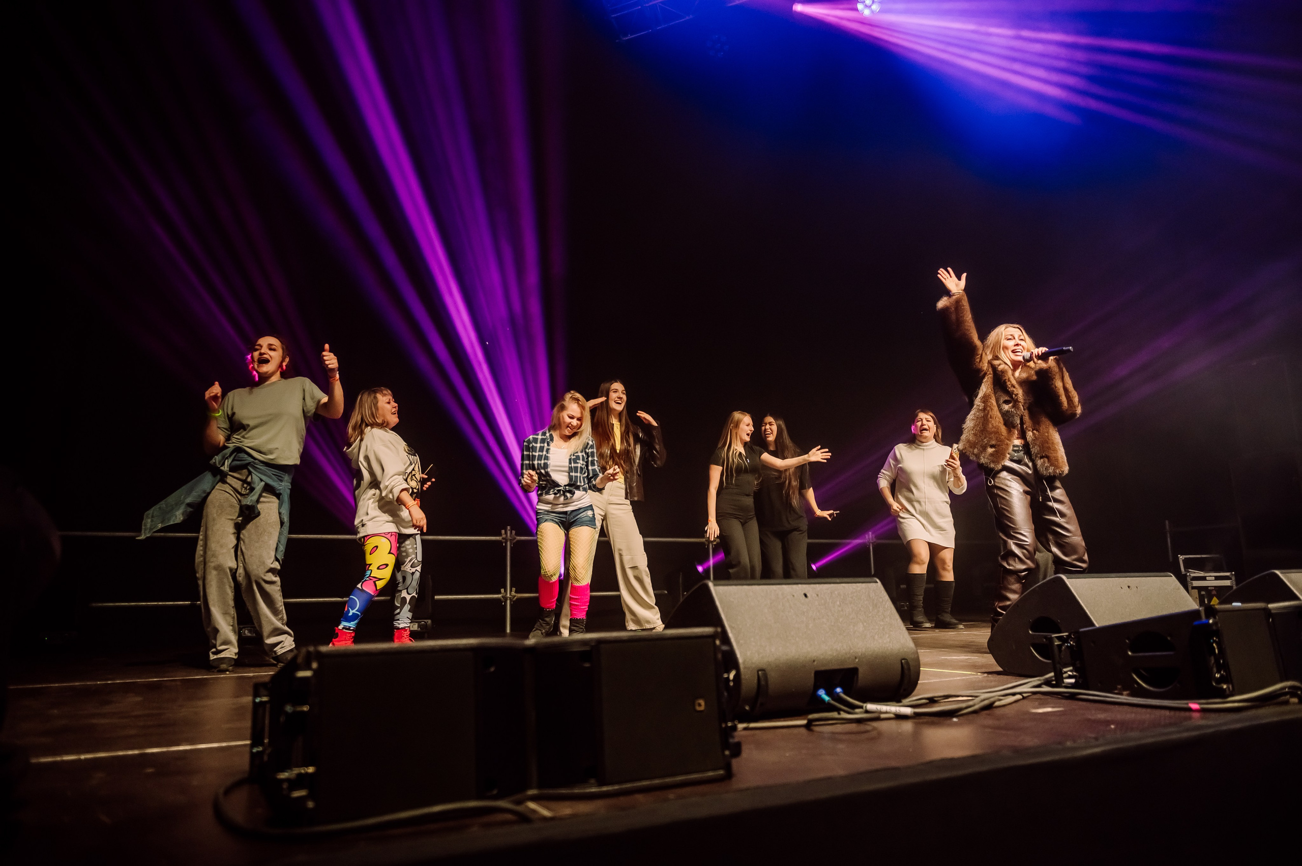 Дискач 90-х в Кемерово, СРК Арена. Детский фотограф, семейный фотограф и репортажи в Кемерово