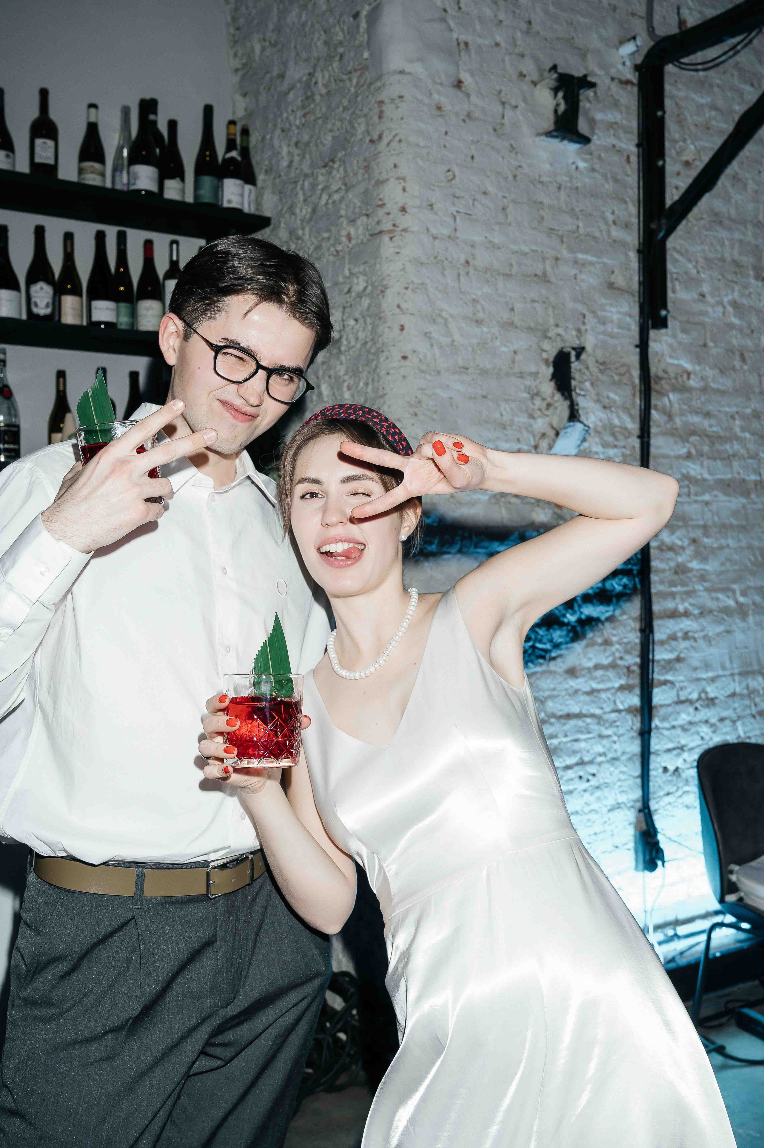 Утро невесты в гостинице. Свадебный и семейный фотограф в Котласе Никита Попов