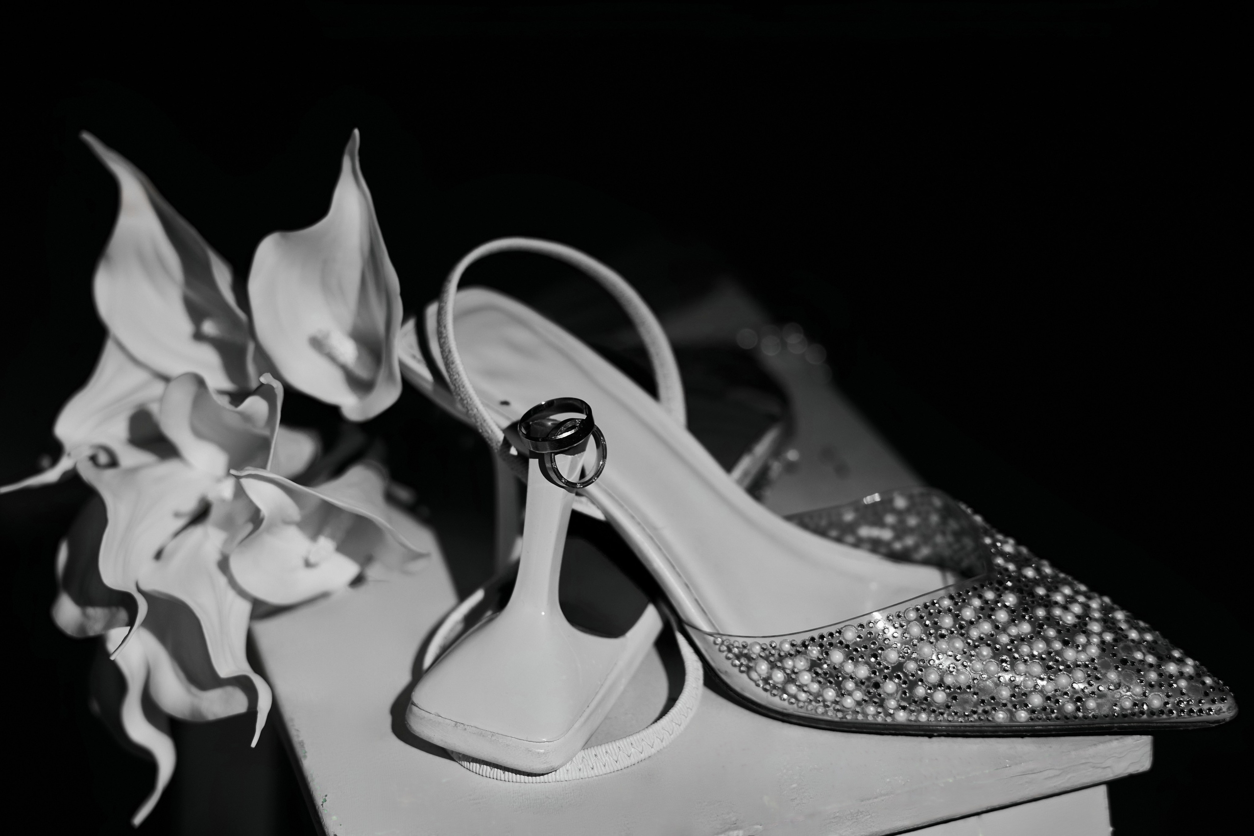 Свадебная фотосессия в гостинице и в студии