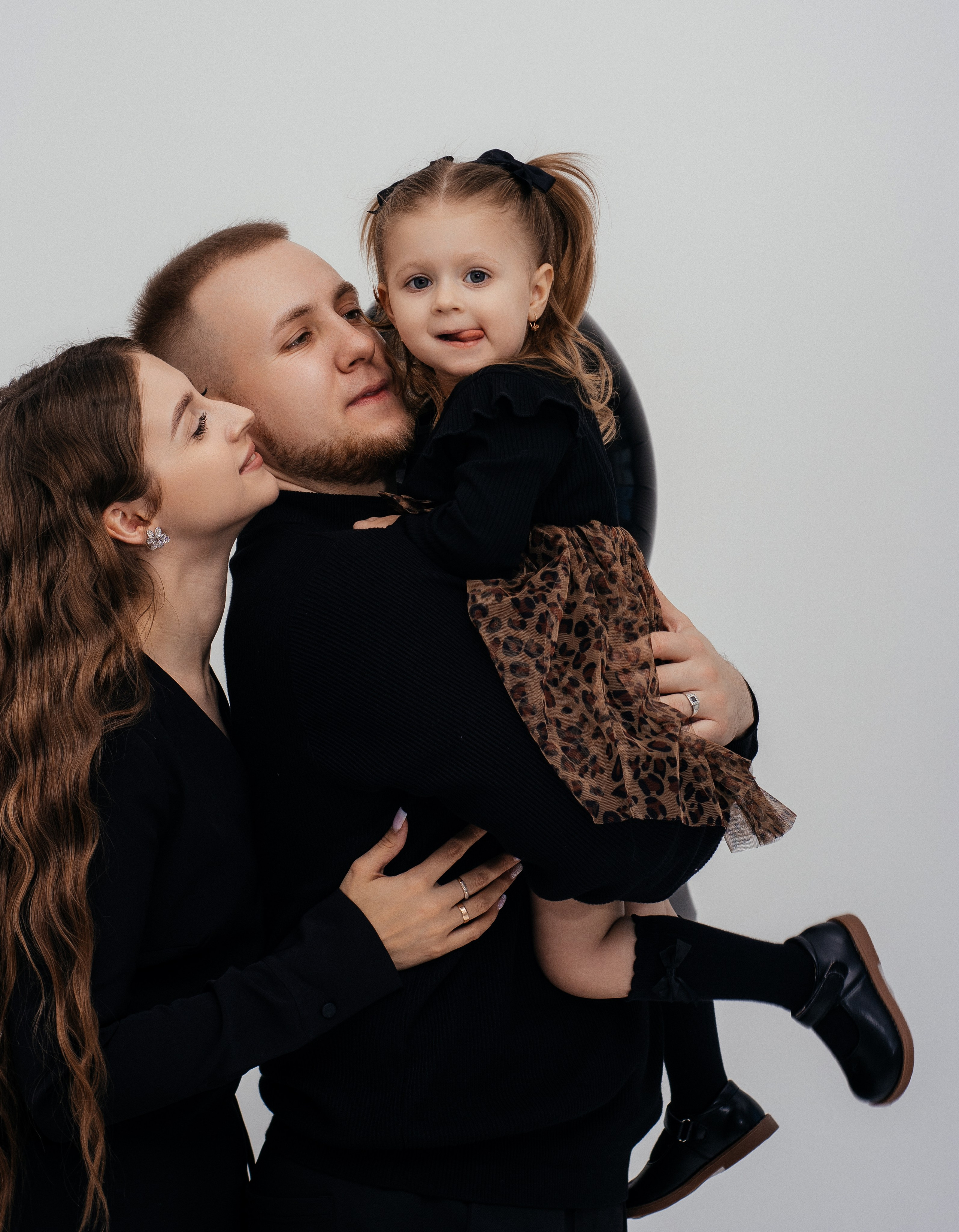 Вика, Женя и Ева. Свадебный и семейный фотограф Татьяна Нуякшева Новоалтайск — Барнаул