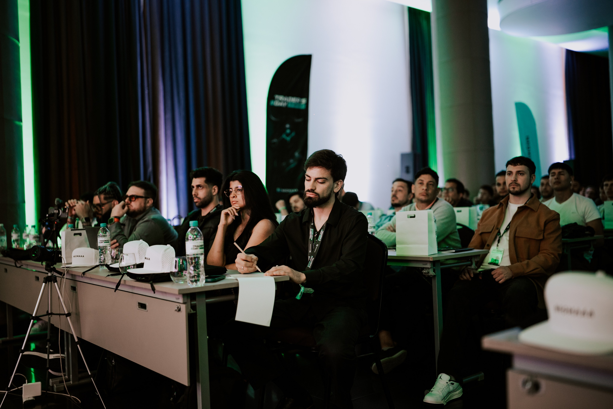 TRADERS DAY By NeomAAA Argentina. NeomAAA Funds Gallery