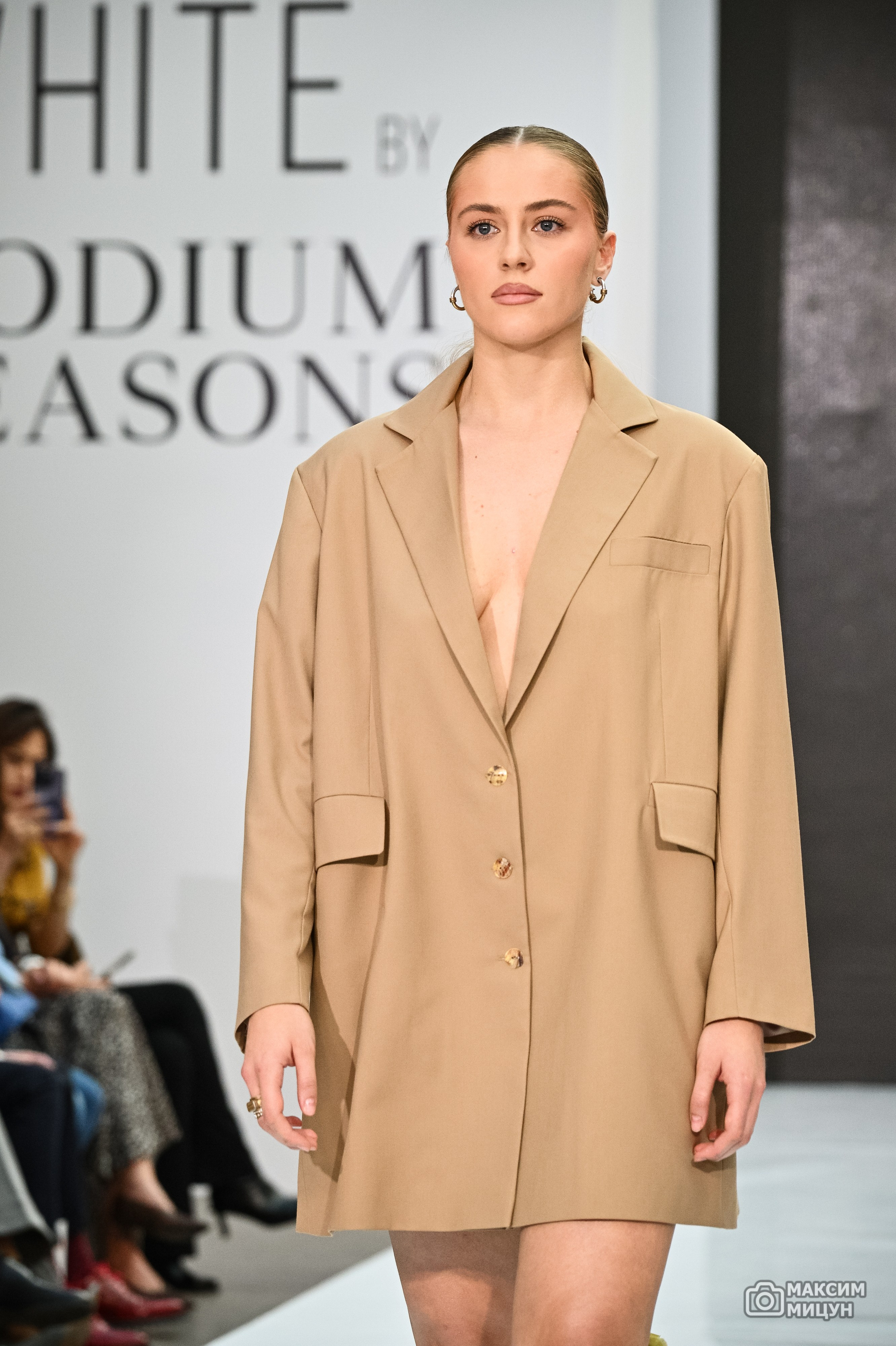 Модные показы. Фотограф Максим Мицун. Портрет, свадьба, репортаж, каталог