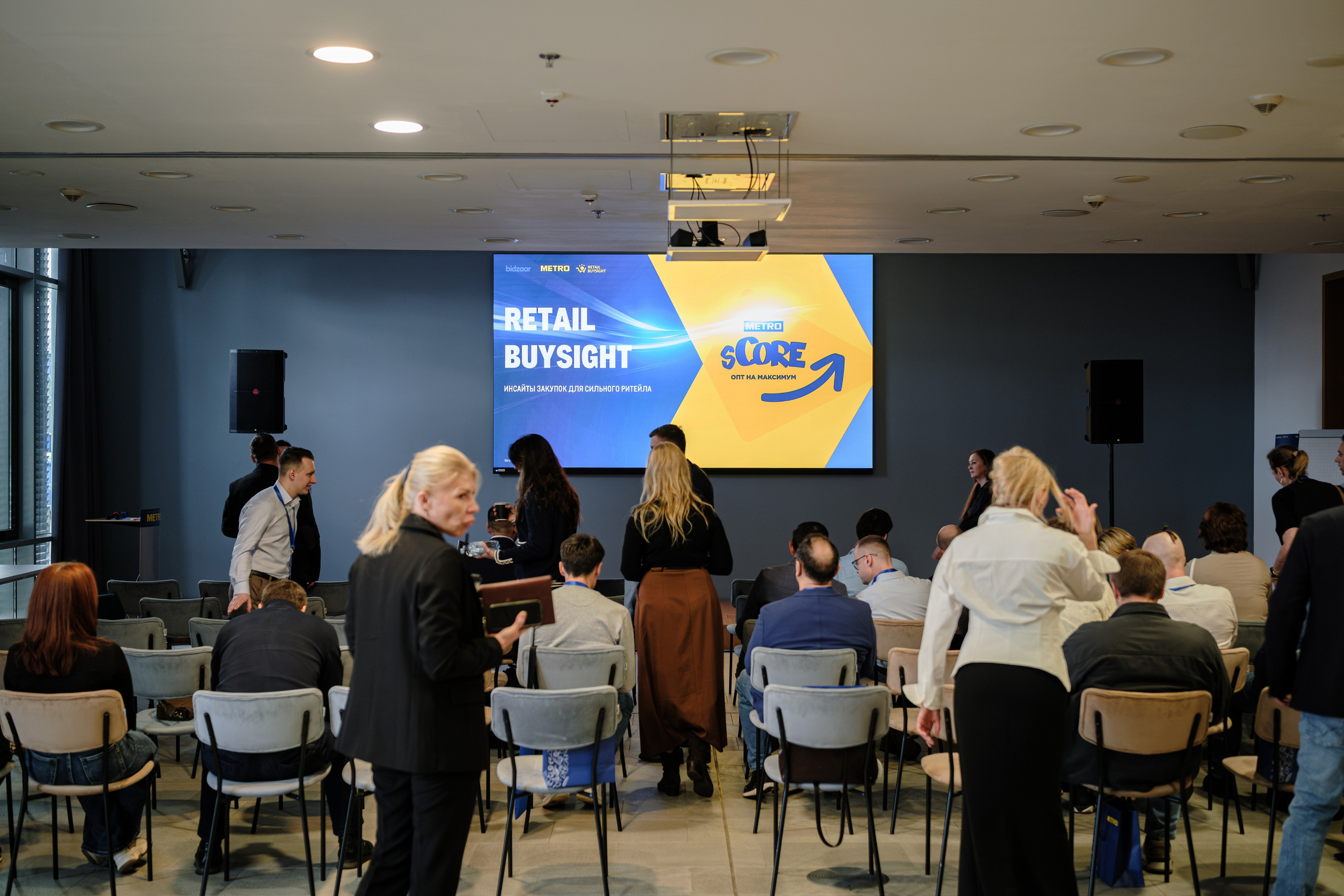 METRO. Репортажный и портретный фотограф в Москве Илья Спиридонов