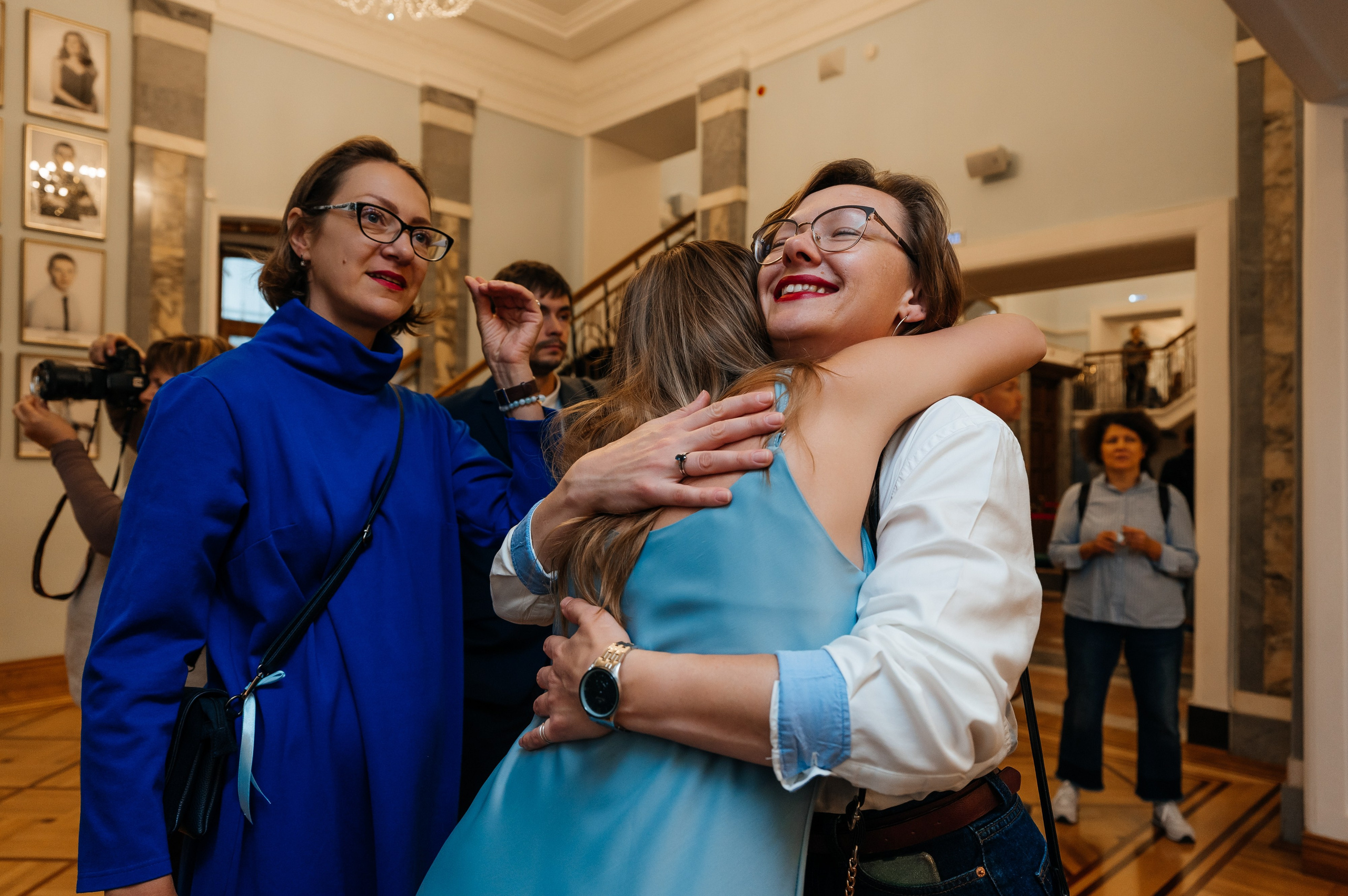 Открытие выставки Кати Васильевой в Молодежном театре. Wedding and family photographer USA