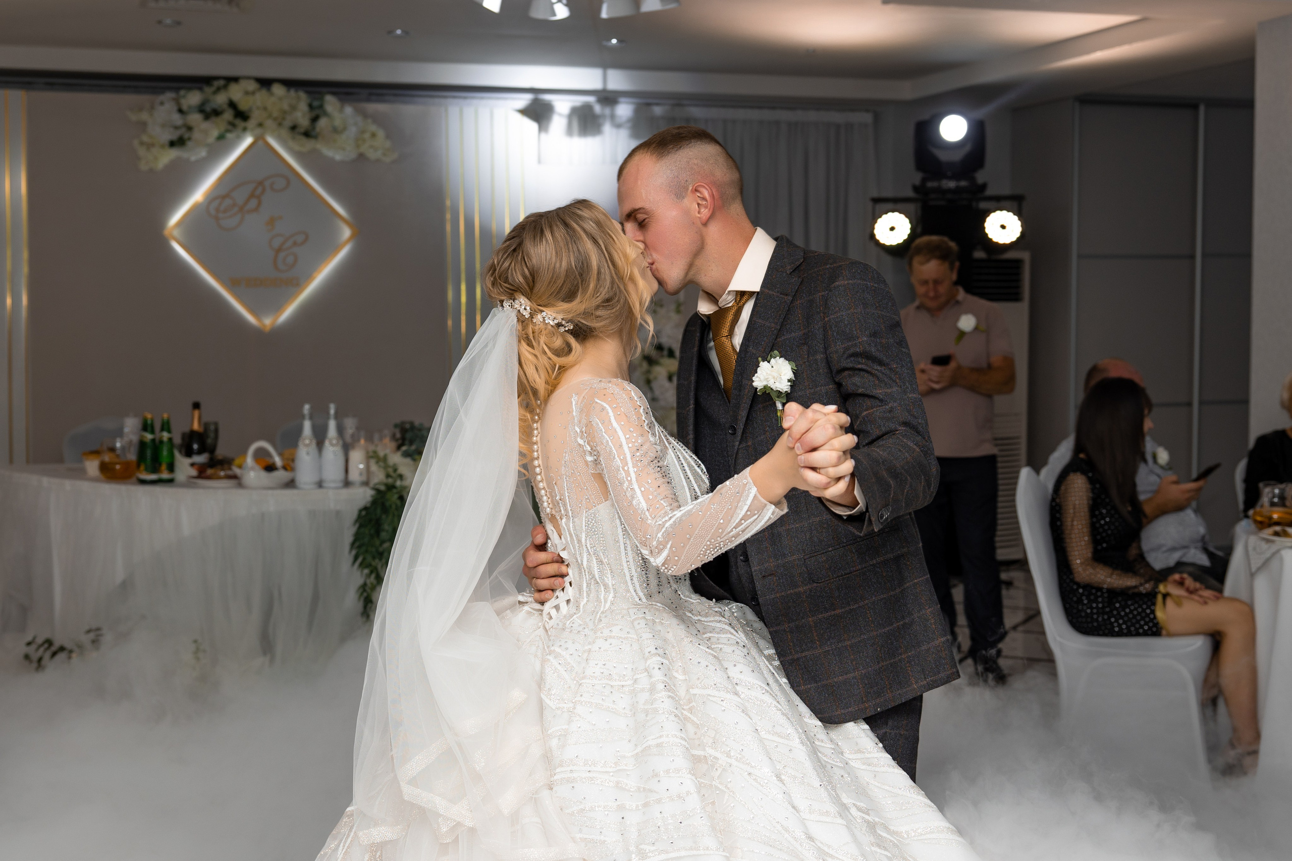 Виталий и Софья. Видеосьемка, фотосьемка свадеб, юбилеев, утренников в Краснодарском кр