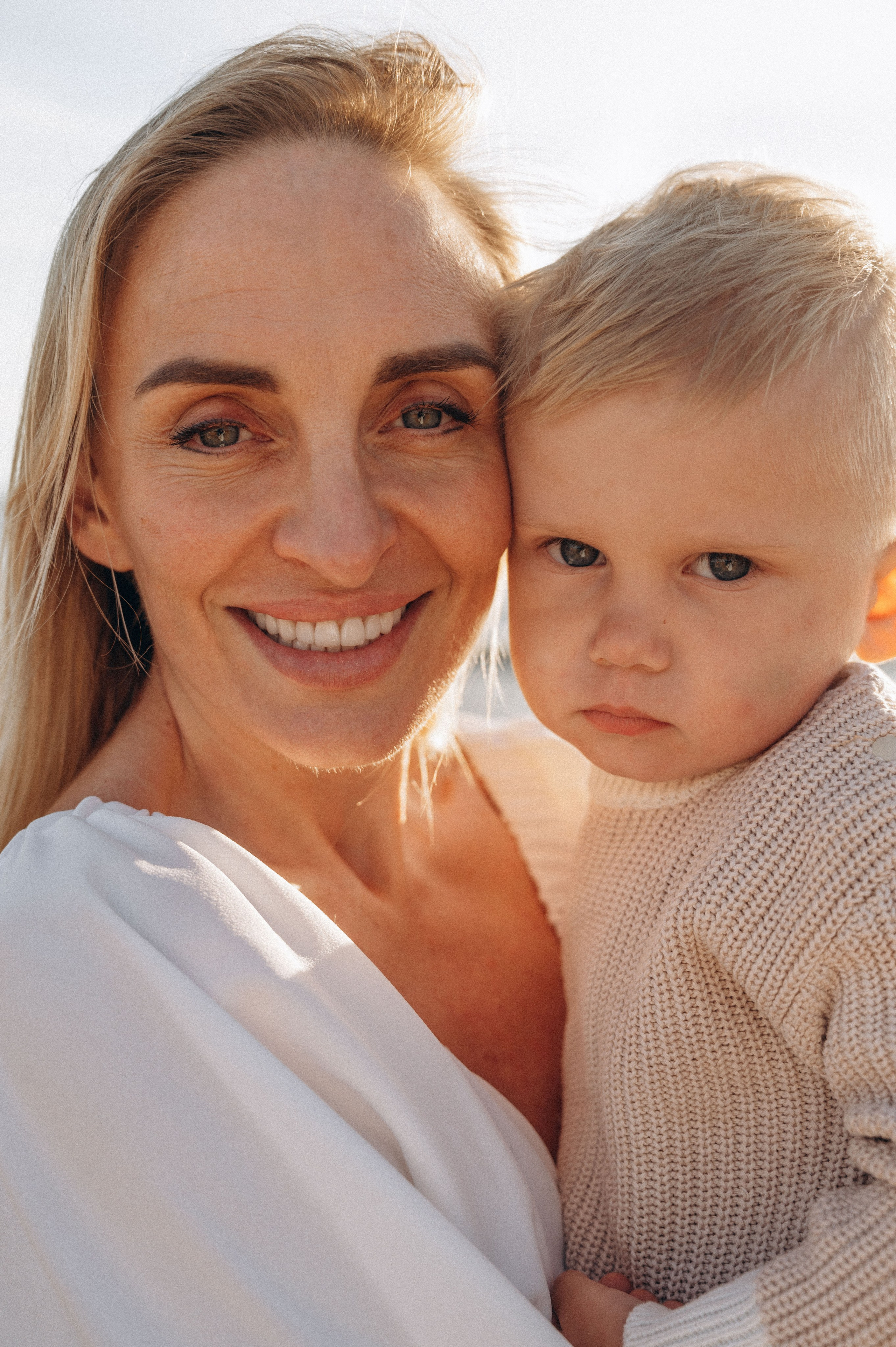 Юлия. Профессиональный фотограф беременности в СПБ. Стильные фотосессии беременности в стиле минимализм и классическая фотография