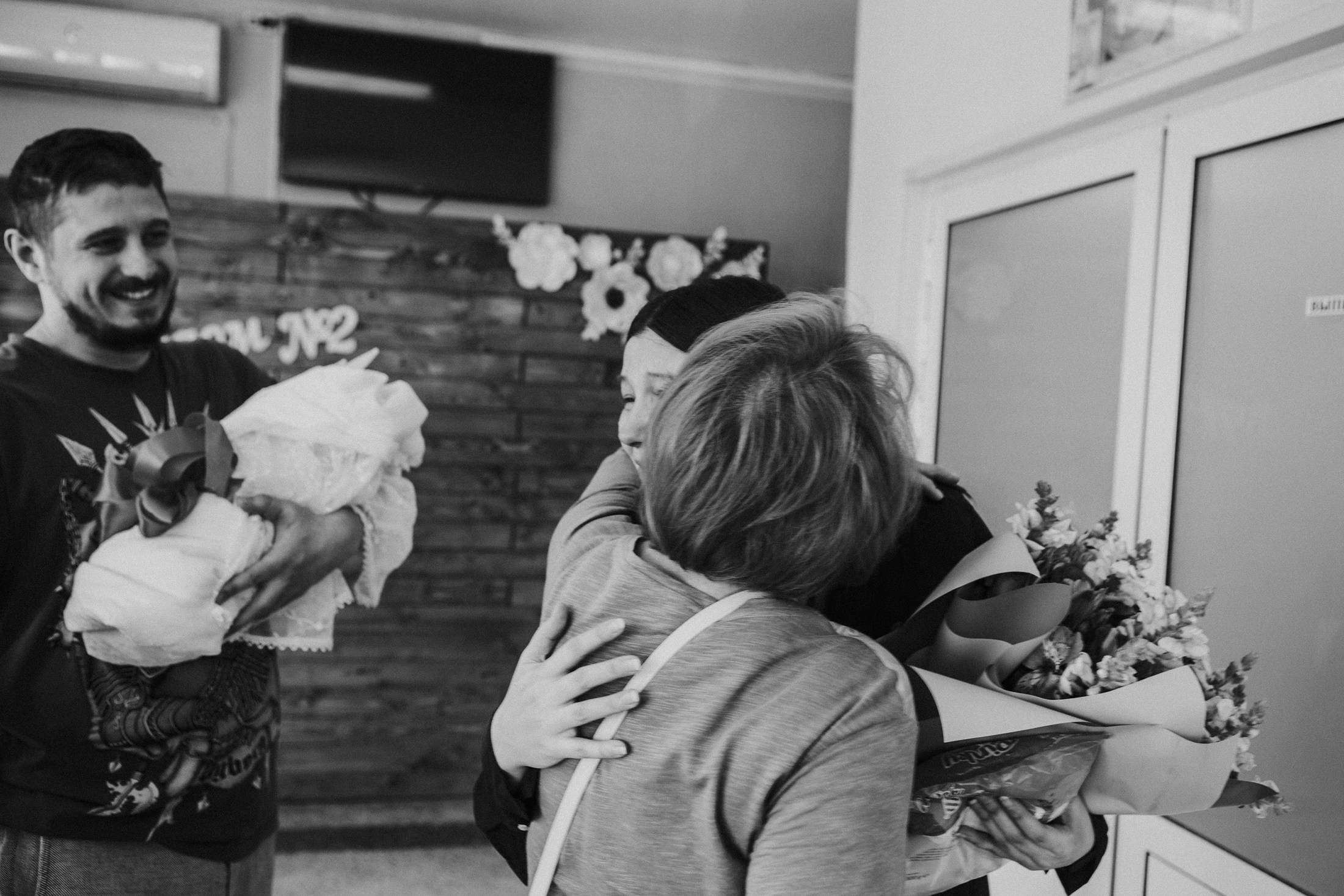 Выписка из Центрального роддома № 2. Фотографы в городе Волгограде — Людмила Агеева и Алексей Околелов