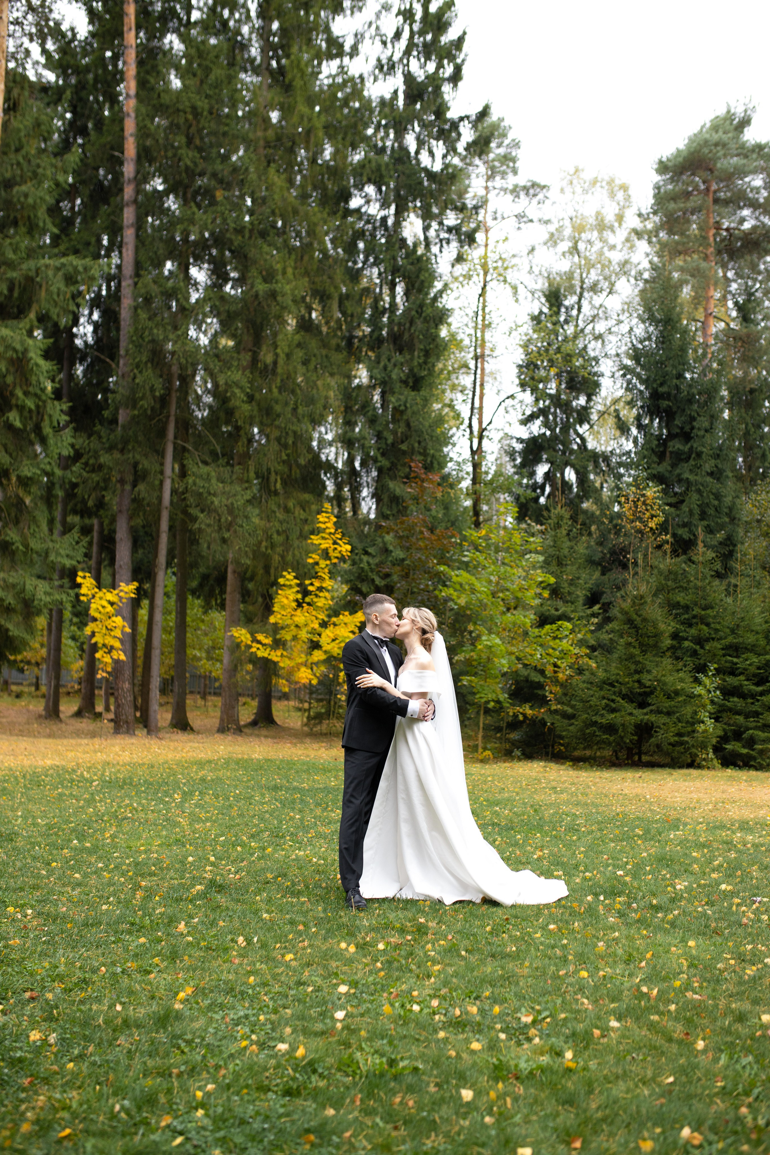 Свадебная фотосессия в отеле Ареал. Фотограф в Железнодорожном и Балашихе