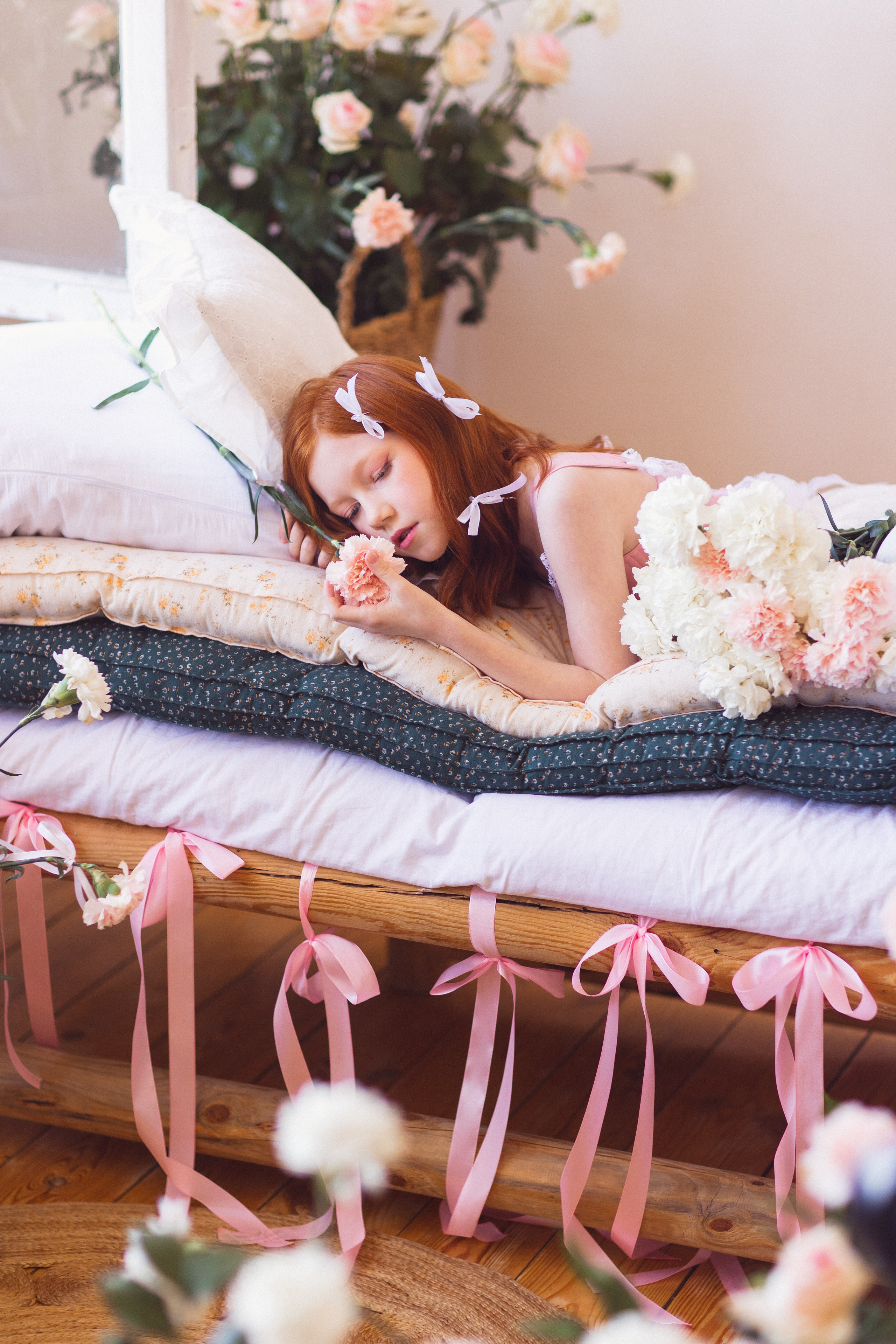 Фотосессия с живыми цветами в фотостудии г. Краснодар. Семейный и детский фотограф в Краснодаре Анна Трашкова