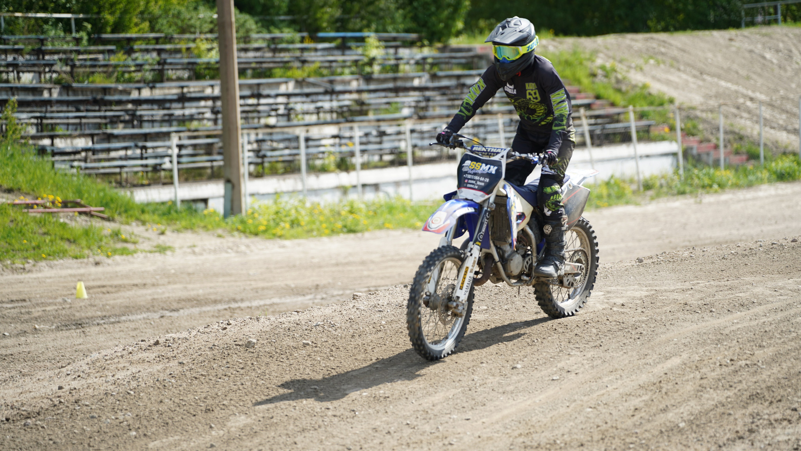 Катя Ли. Графический дизайнер Илья Левченко