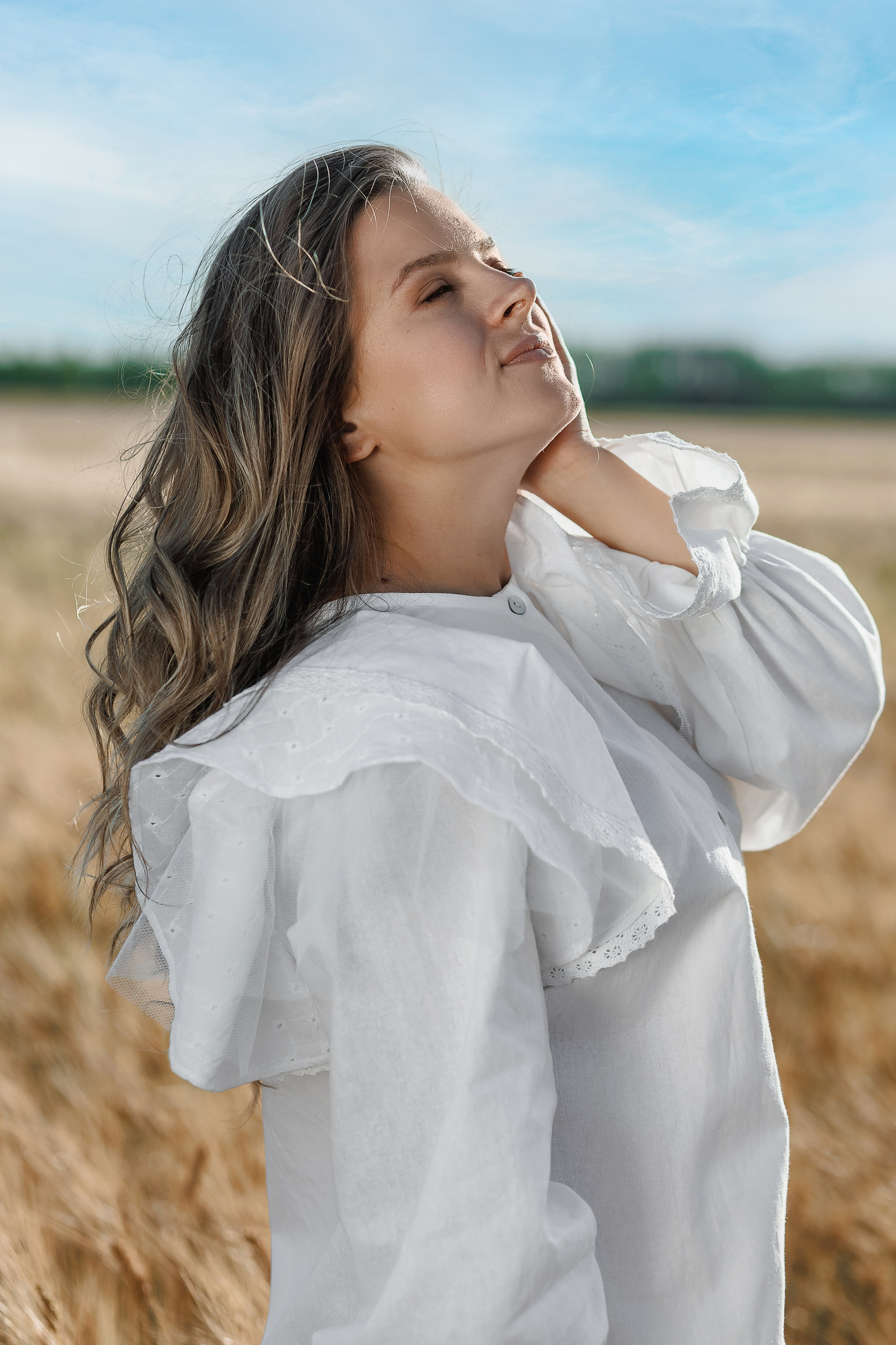 Татьяна в поле. Ирина Мезенцева | Женский и предметный фотограф | г. Омск