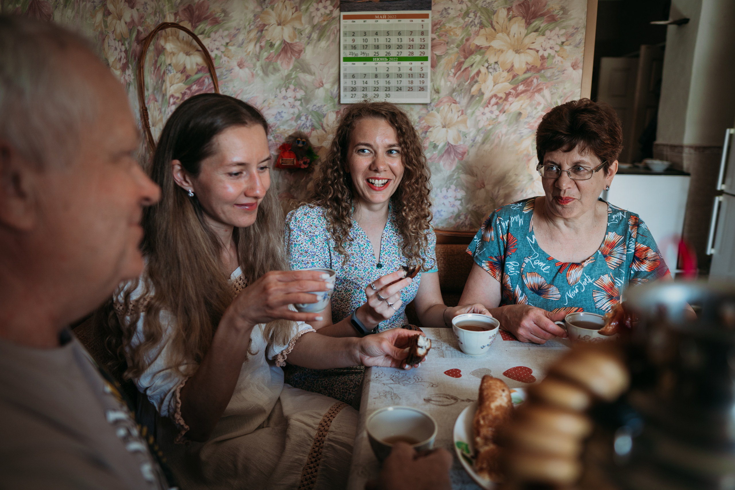 Взрослые дети и родители (Лена и ее семья). Семейный домашний фотограф в Барнауле Мария Лобастова