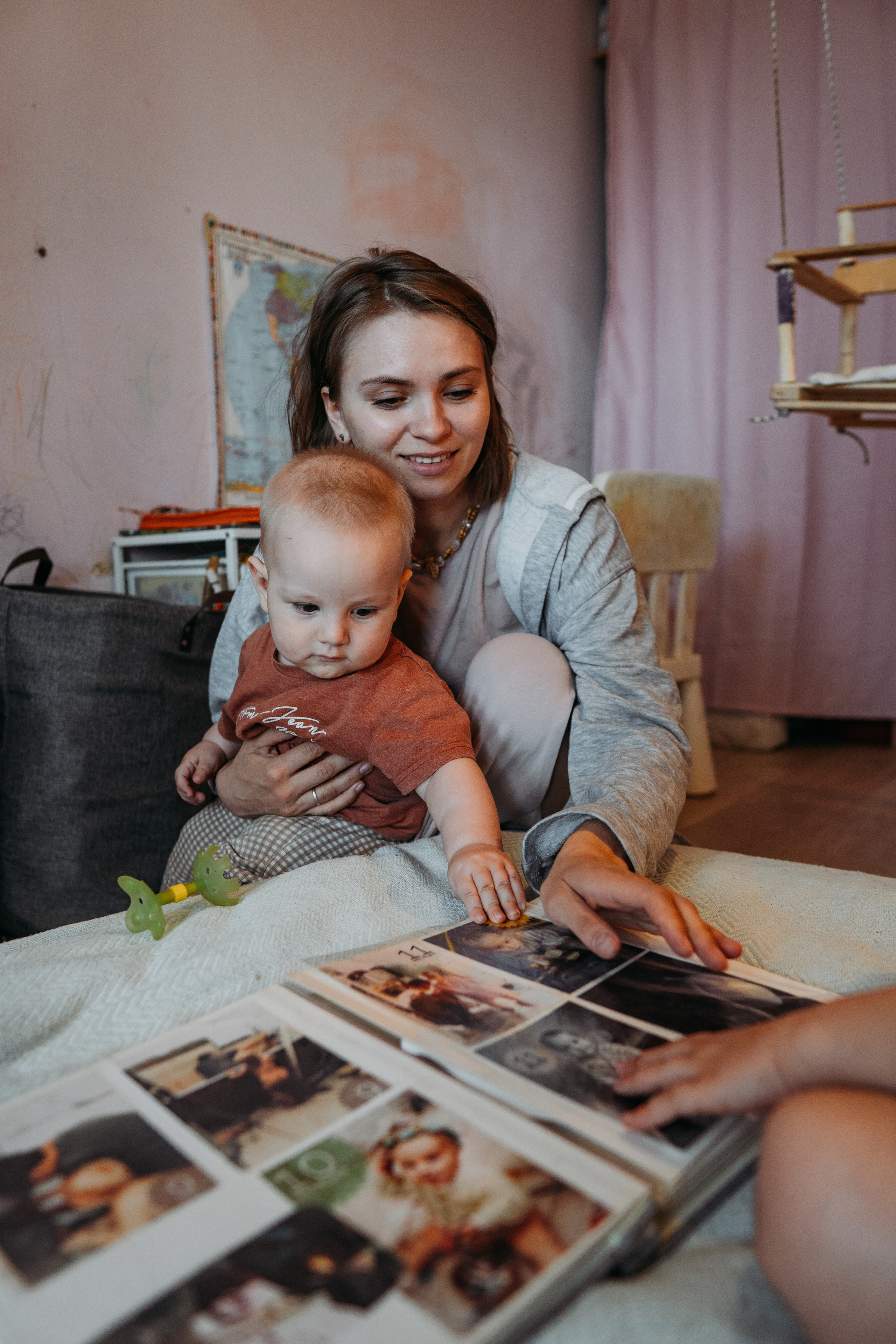 Один день мамы двух детей (Таня, Яша и Дарина). Семейный домашний фотограф в Барнауле Мария Лобастова