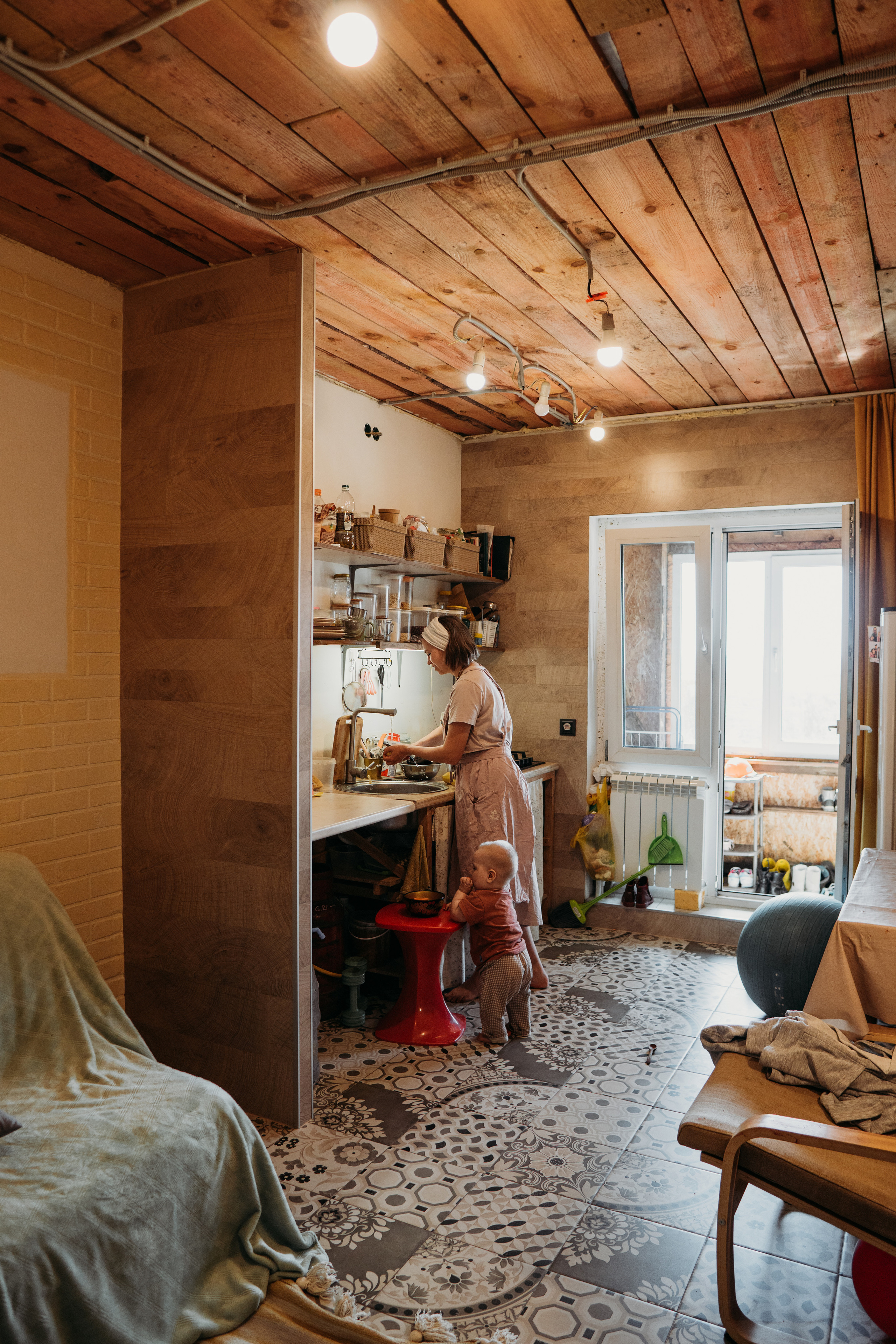 Один день мамы двух детей (Таня, Яша и Дарина). Семейный домашний фотограф в Барнауле Мария Лобастова