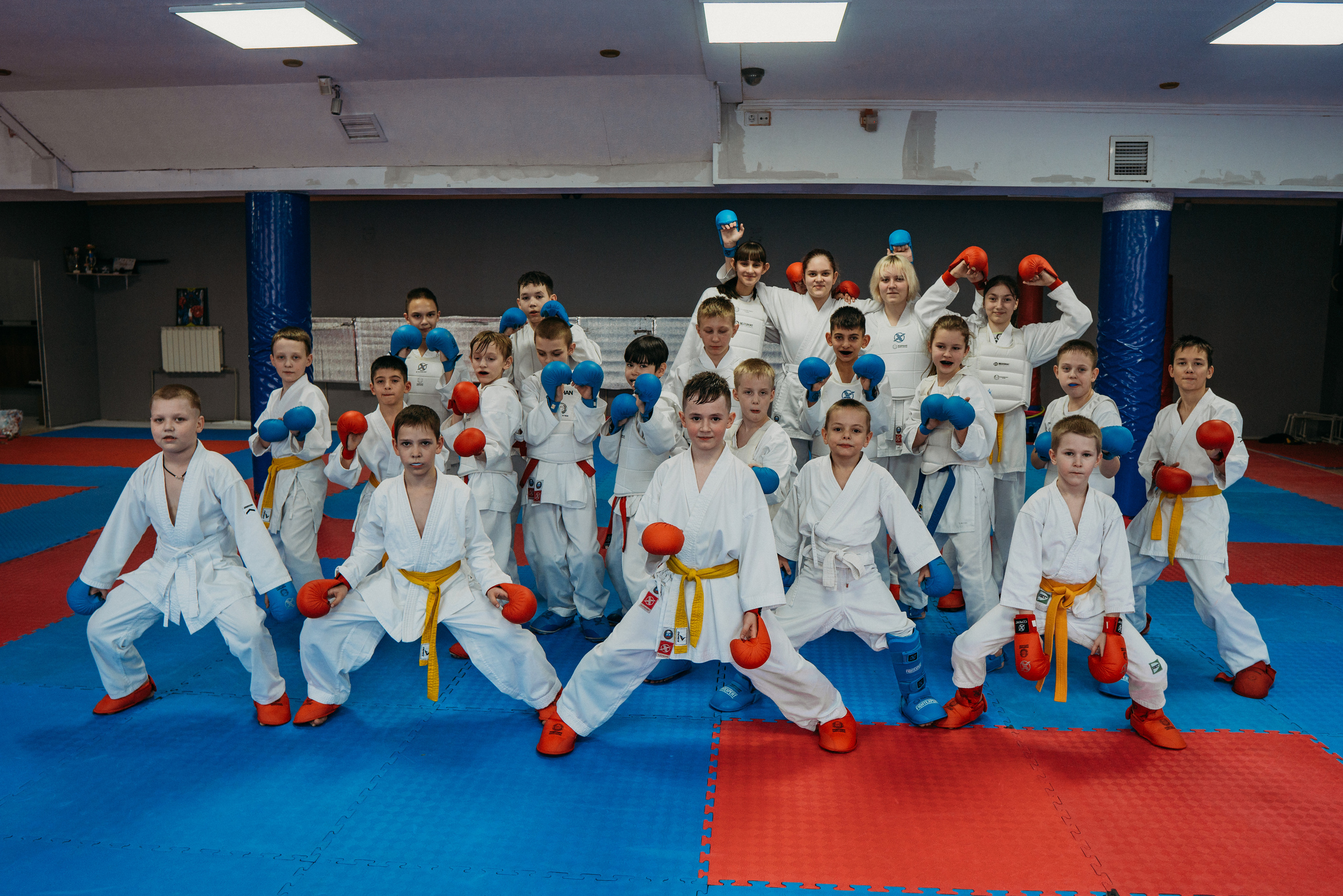 Тренировка каратистов. Семейный домашний фотограф в Барнауле Мария Лобастова