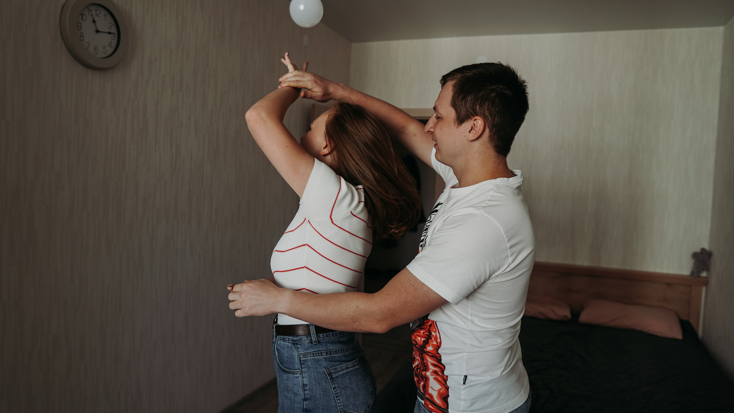 Лавстори в своей квартире (Ира и Илья). Семейный домашний фотограф в Барнауле Мария Лобастова