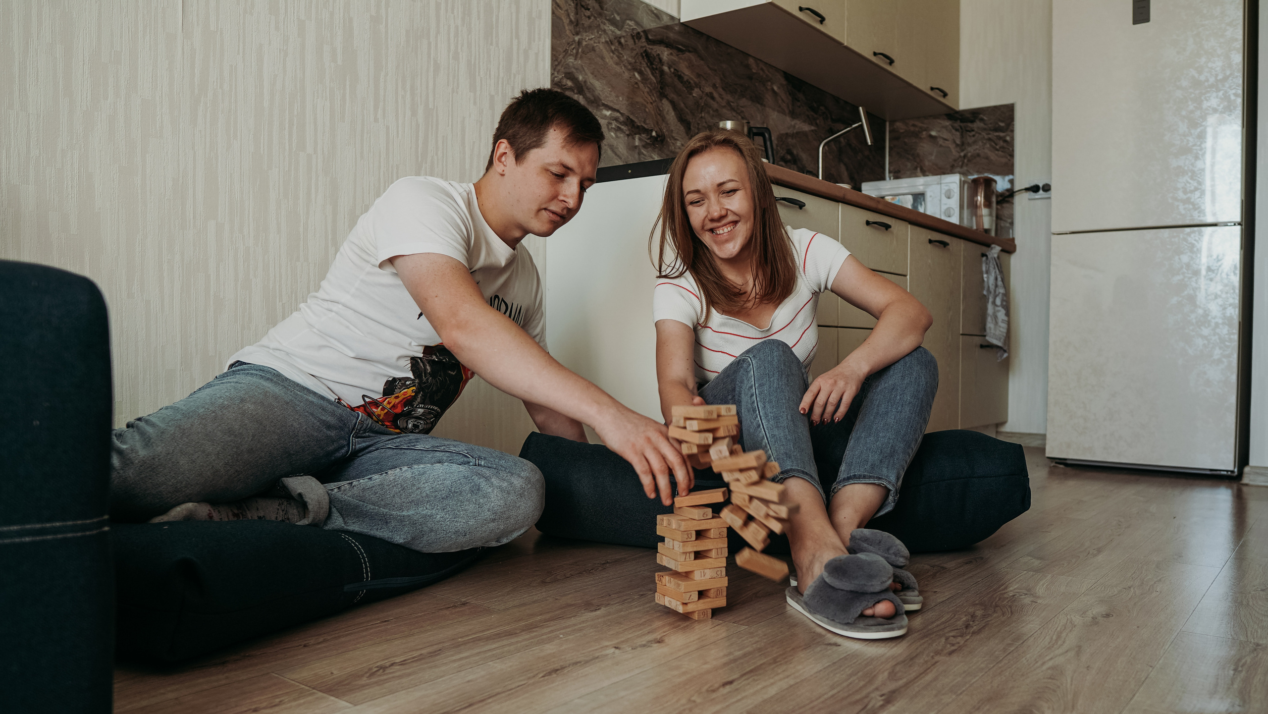 Лавстори в своей квартире (Ира и Илья). Семейный домашний фотограф в Барнауле Мария Лобастова