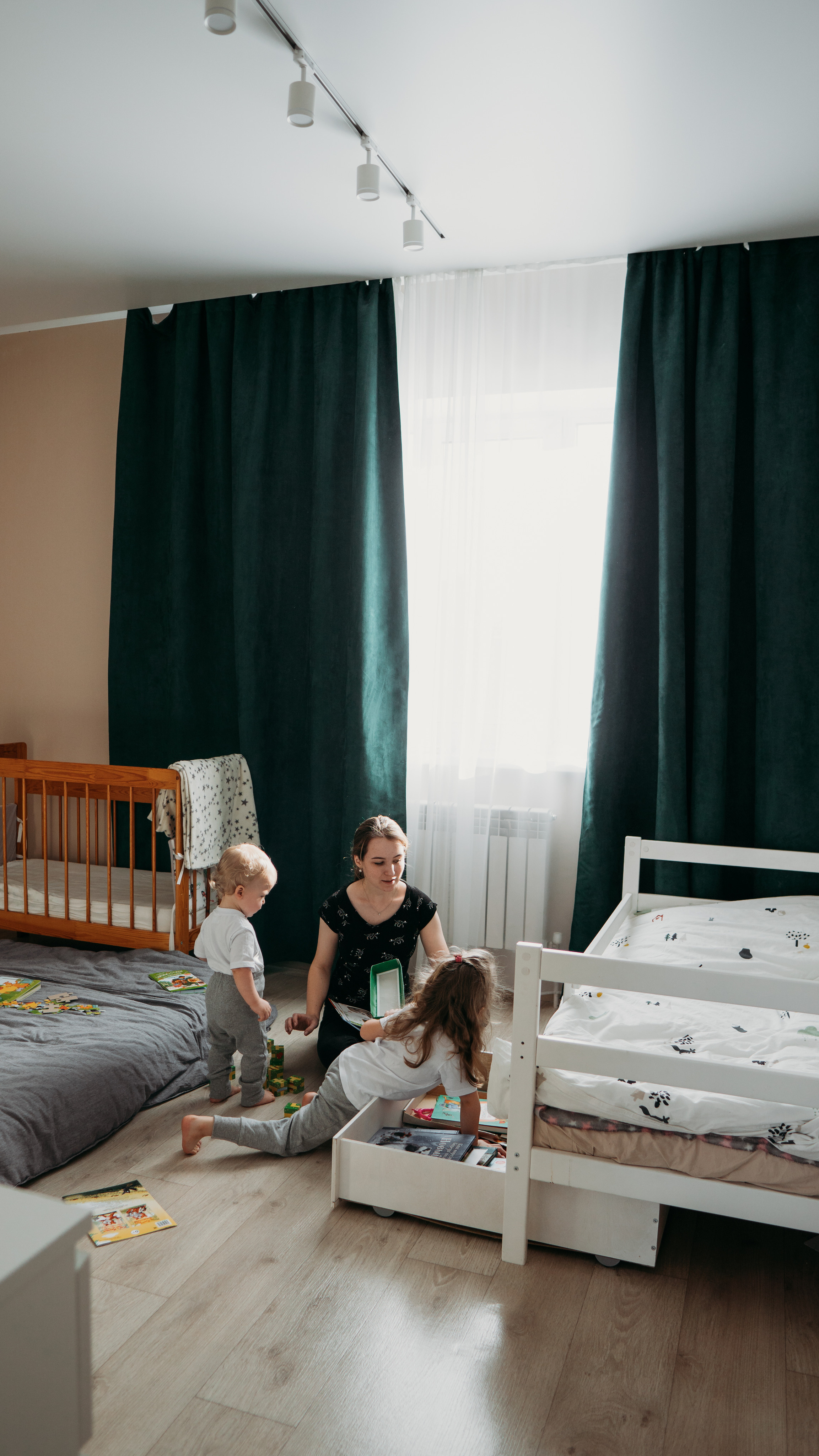 Выходные с двумя детьми (Наташа, Андрей и малыши). Семейный домашний фотограф в Барнауле Мария Лобастова