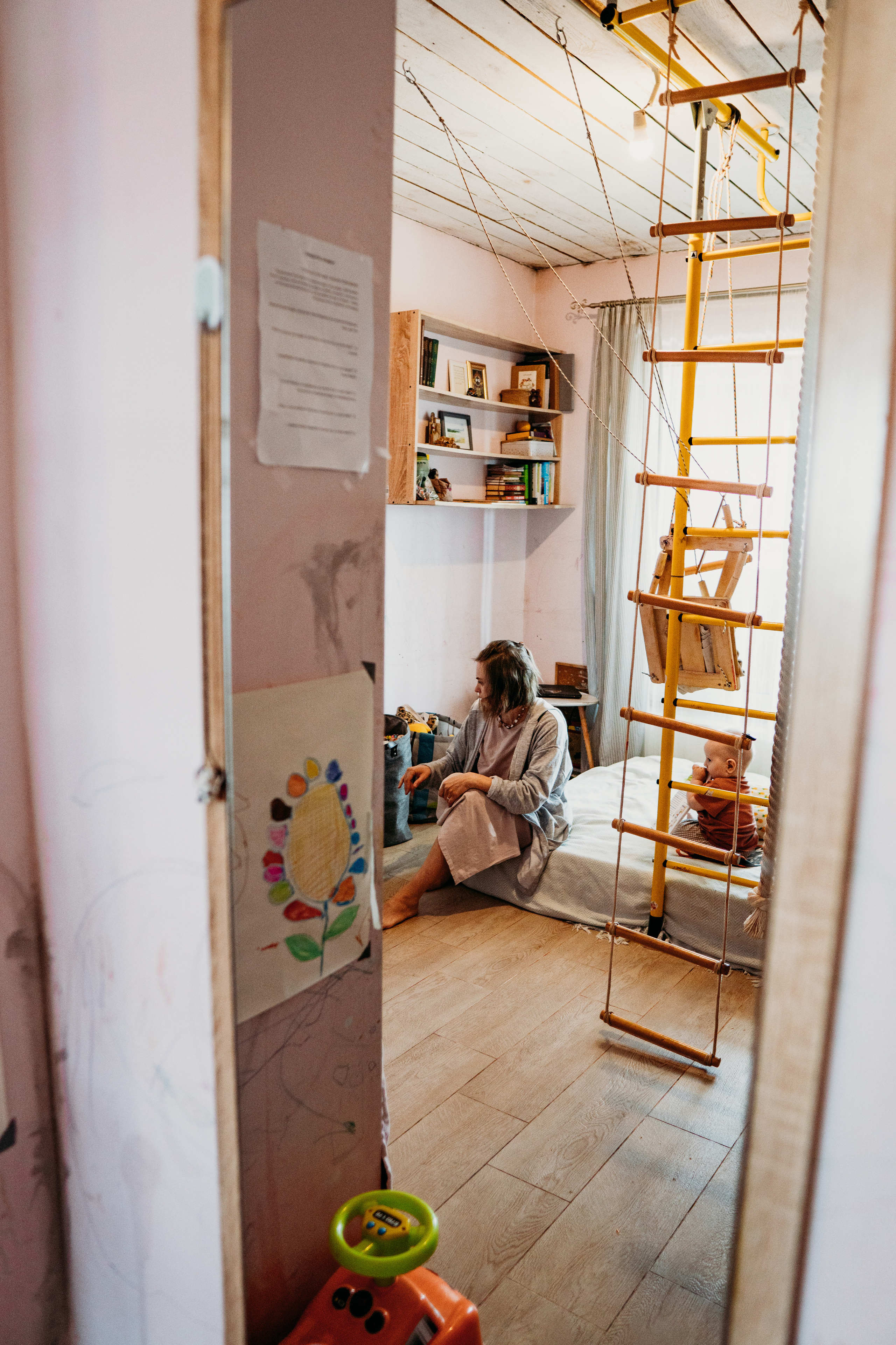 Один день мамы двух детей (Таня, Яша и Дарина). Семейный домашний фотограф в Барнауле Мария Лобастова