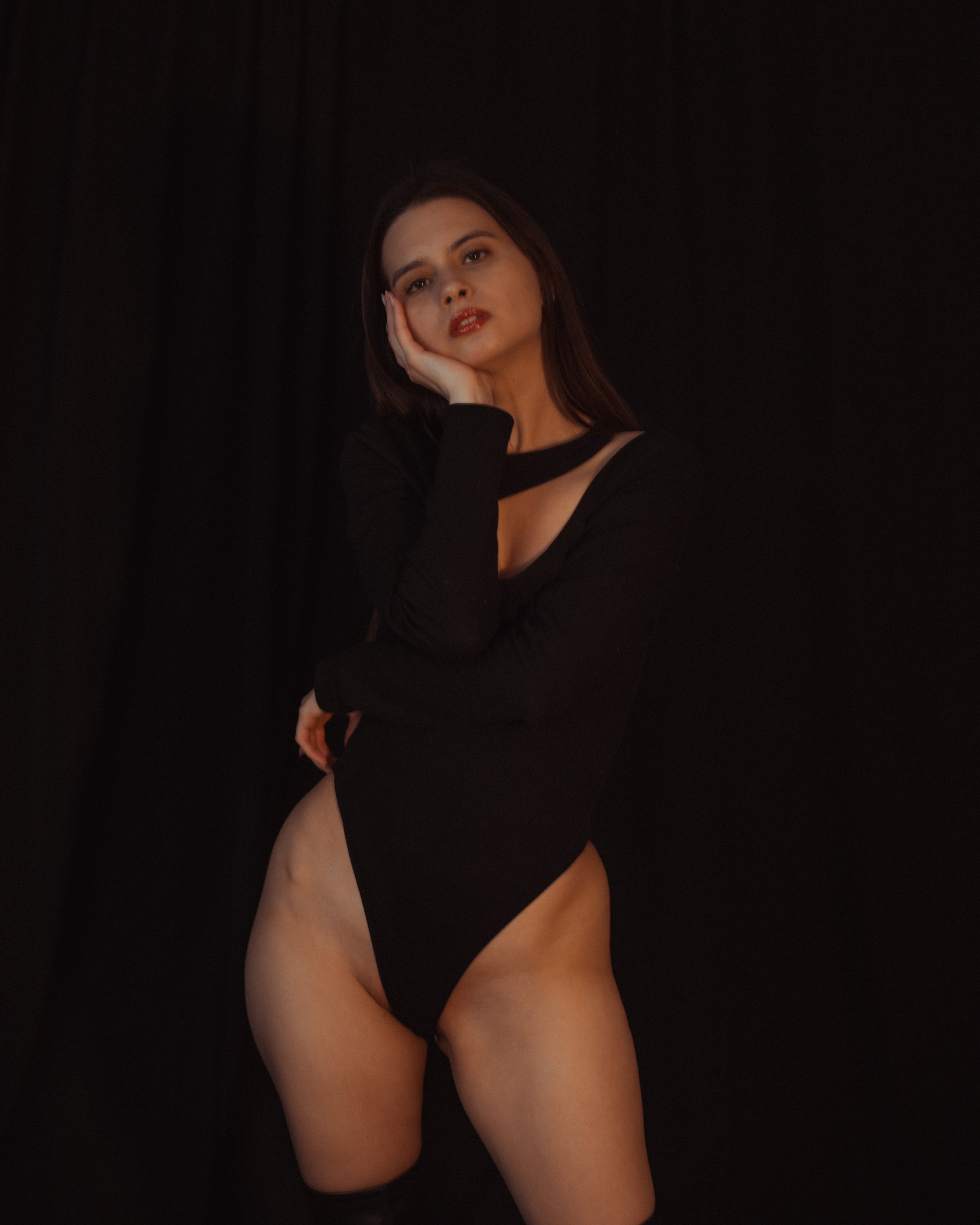 Лиза. Женский фотограф. Создатель украшений ручной работы. Модель