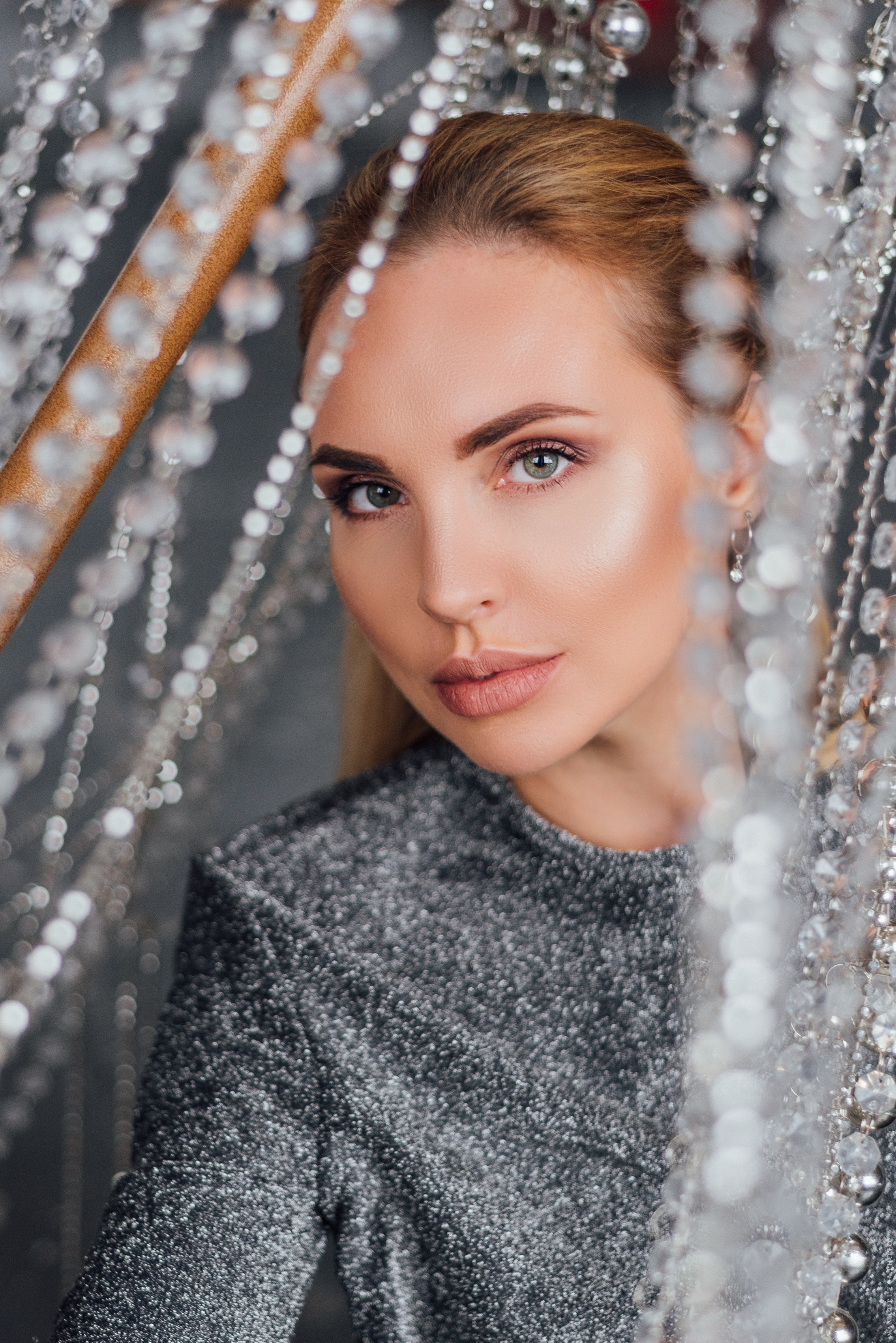 фотосессия с хрустальной люстрой